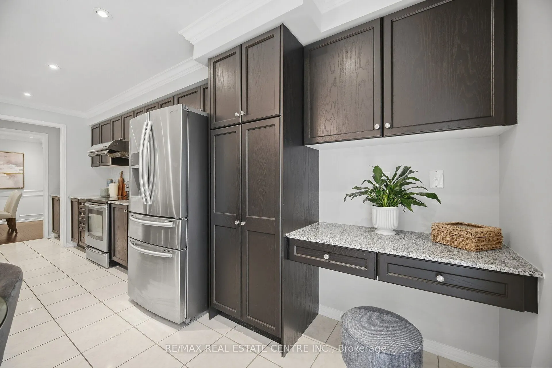33 Mosely Crescent