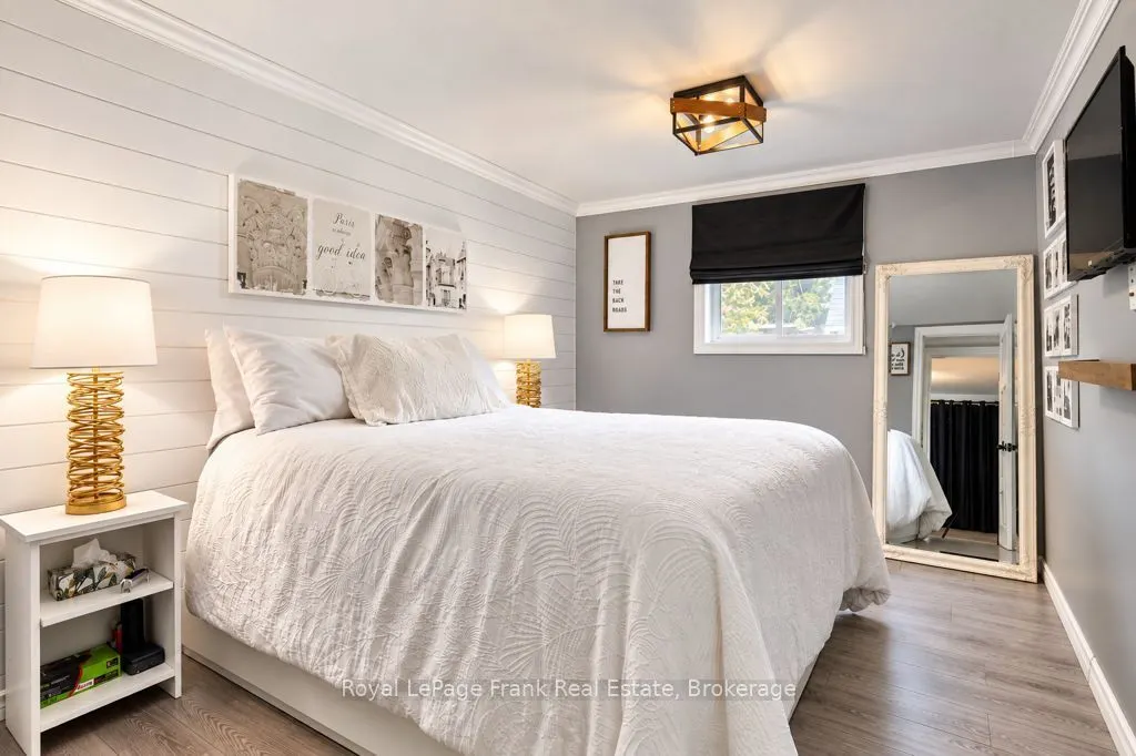 34 Pleasant View Avenue