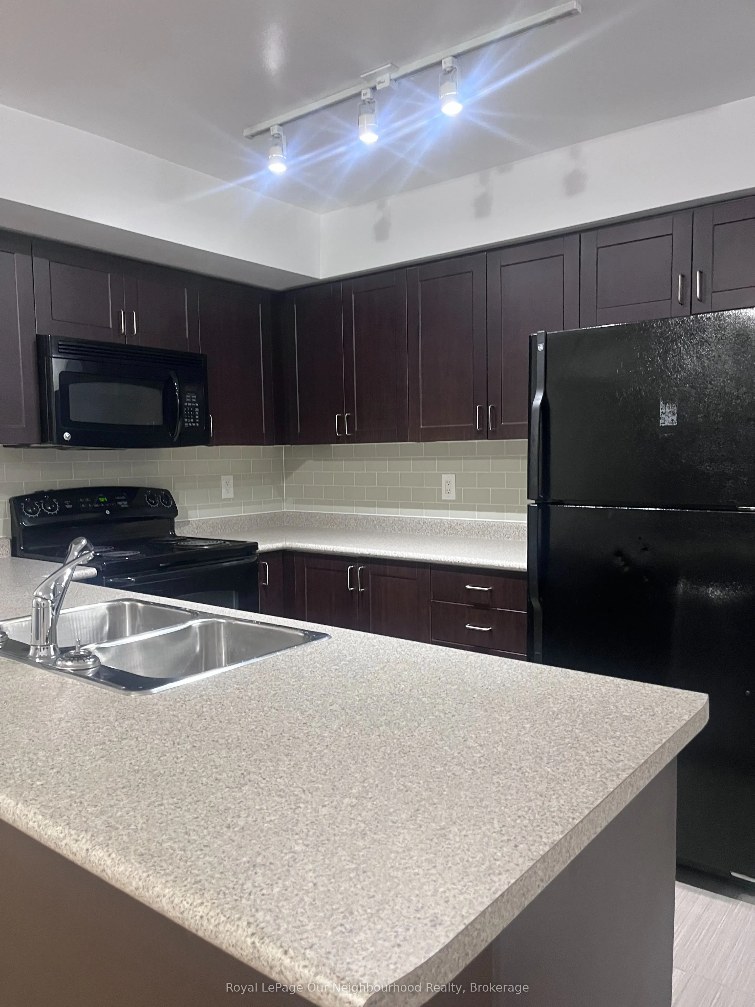 1600 Charles Street #402
