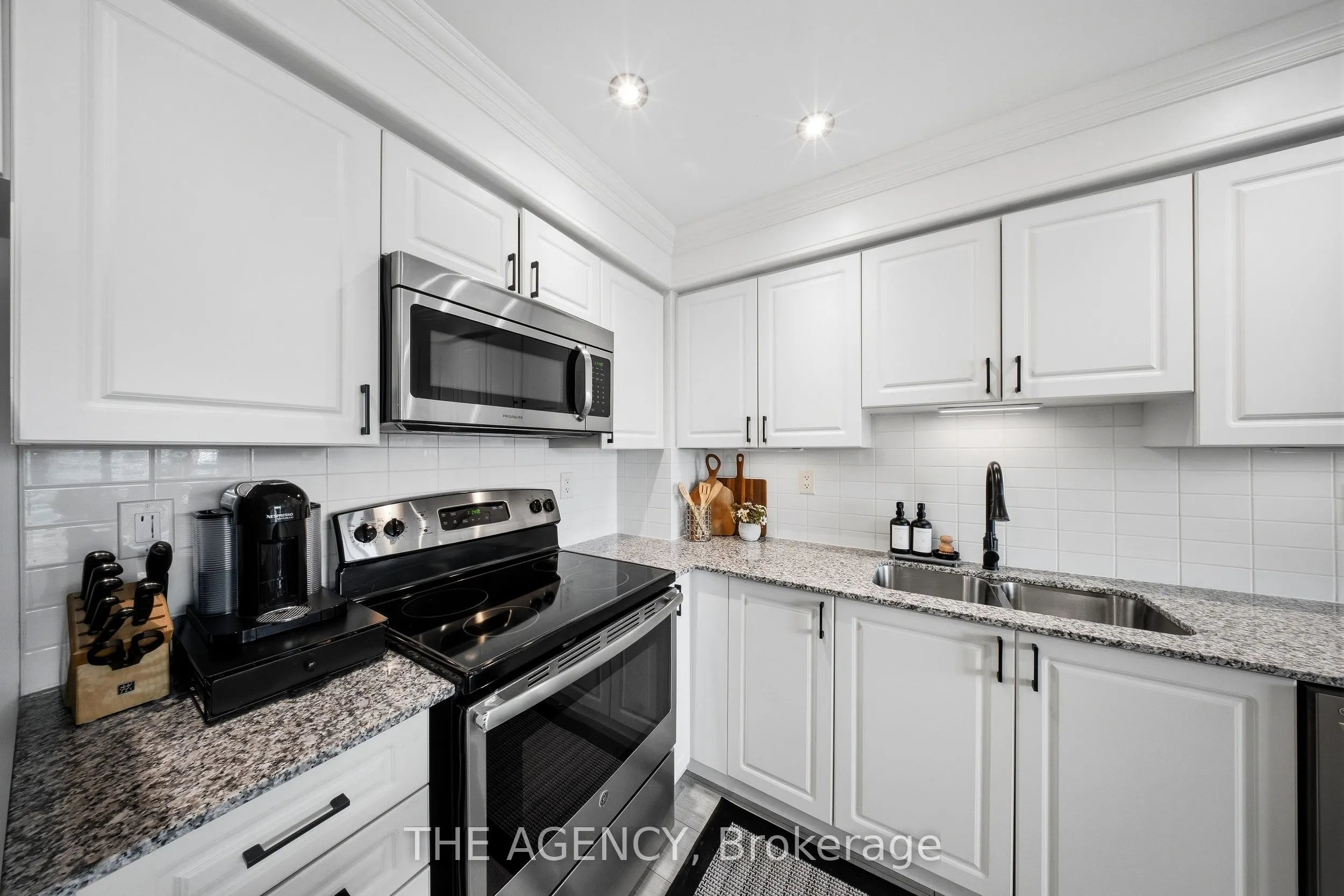 1215 Bayly Street #1406