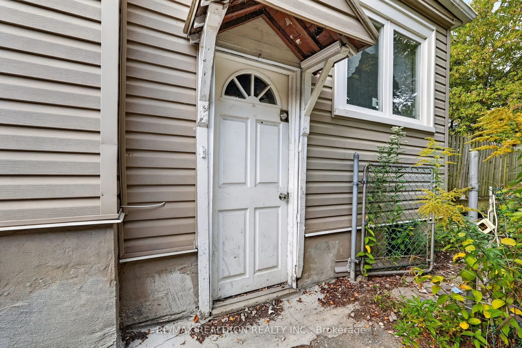 159 Eastwood Avenue