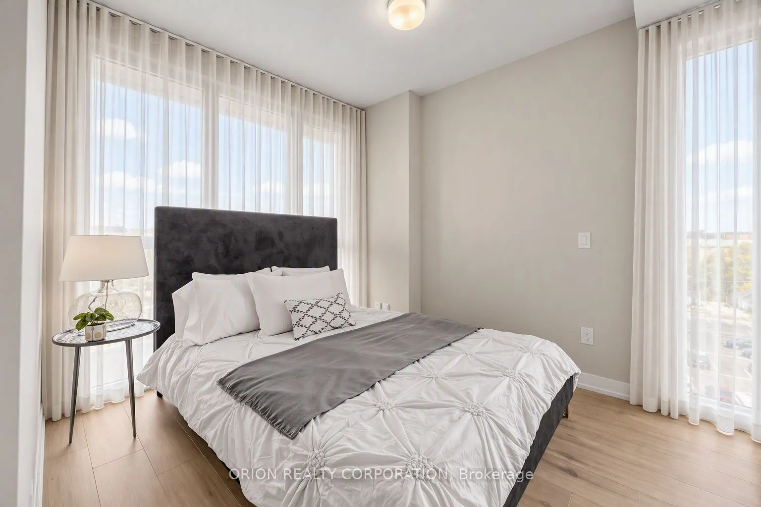 201 Brock Street S #441
