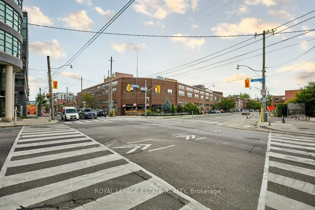 1173 Dundas Street E #217