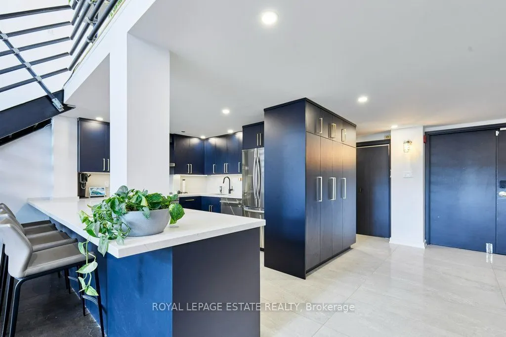 1173 Dundas Street E #217
