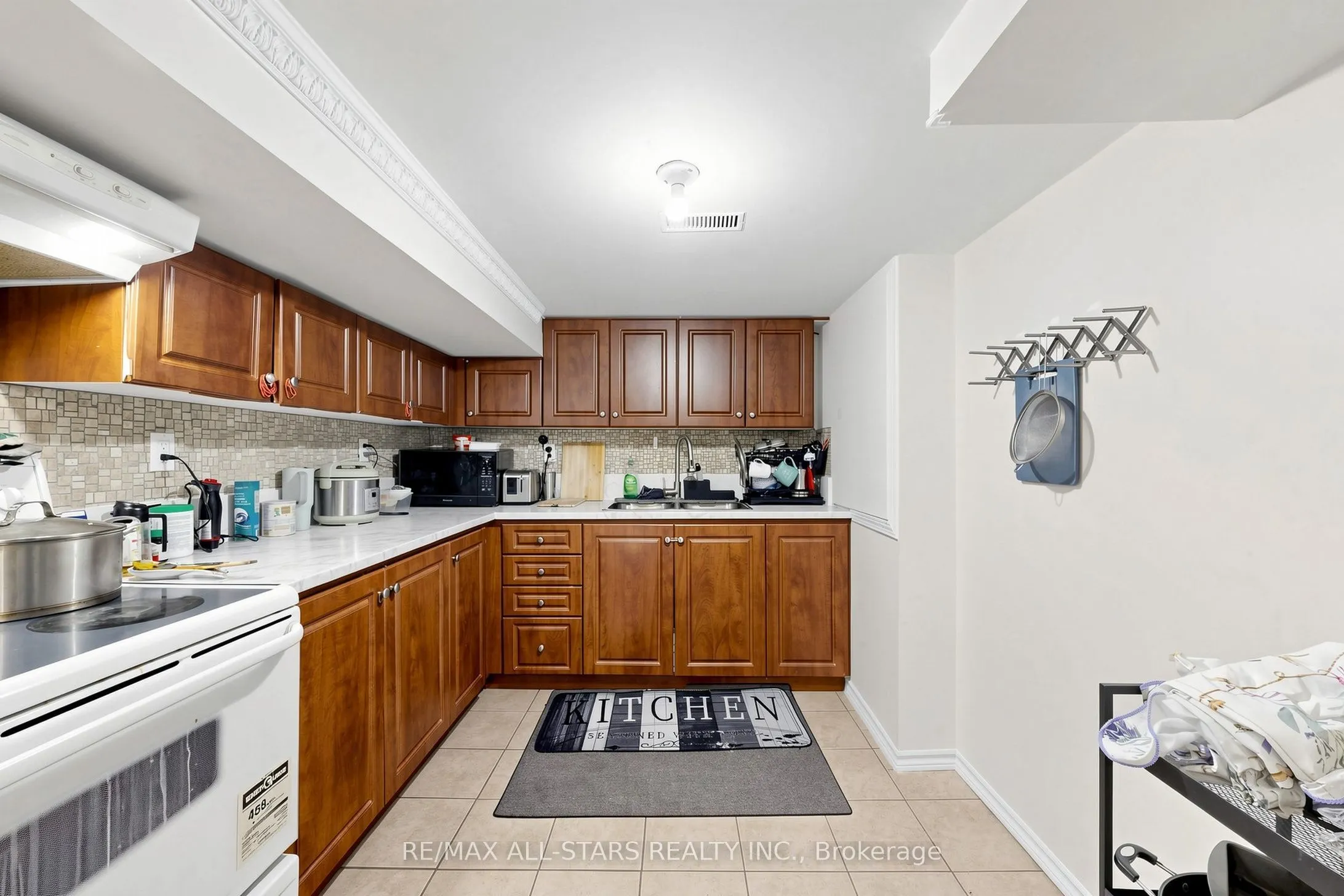 13 Boulderbrook Drive