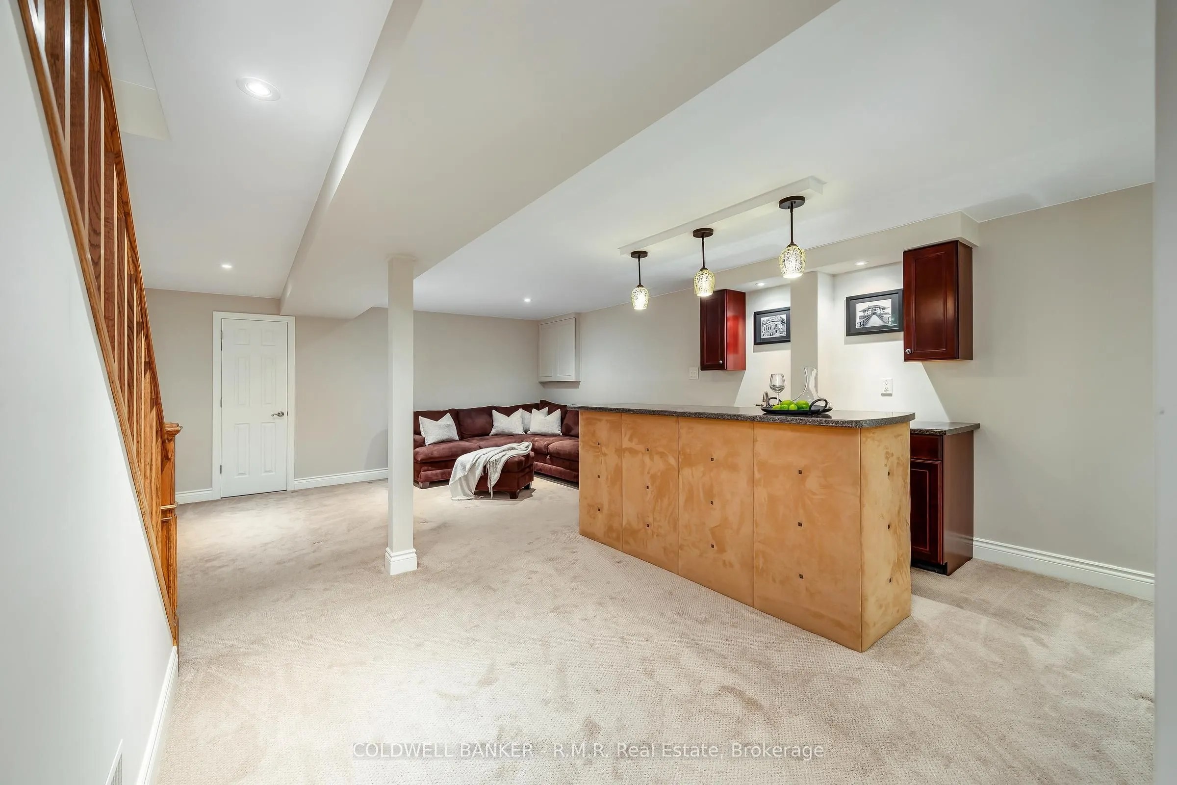 1090 Thimbleberry Circle