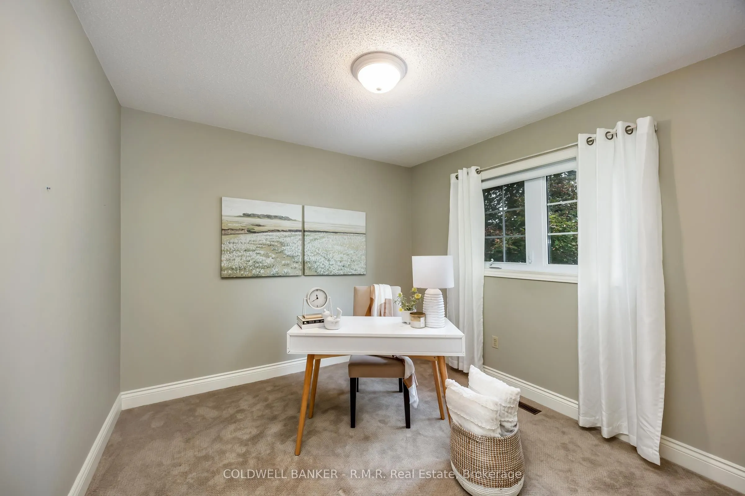 1090 Thimbleberry Circle