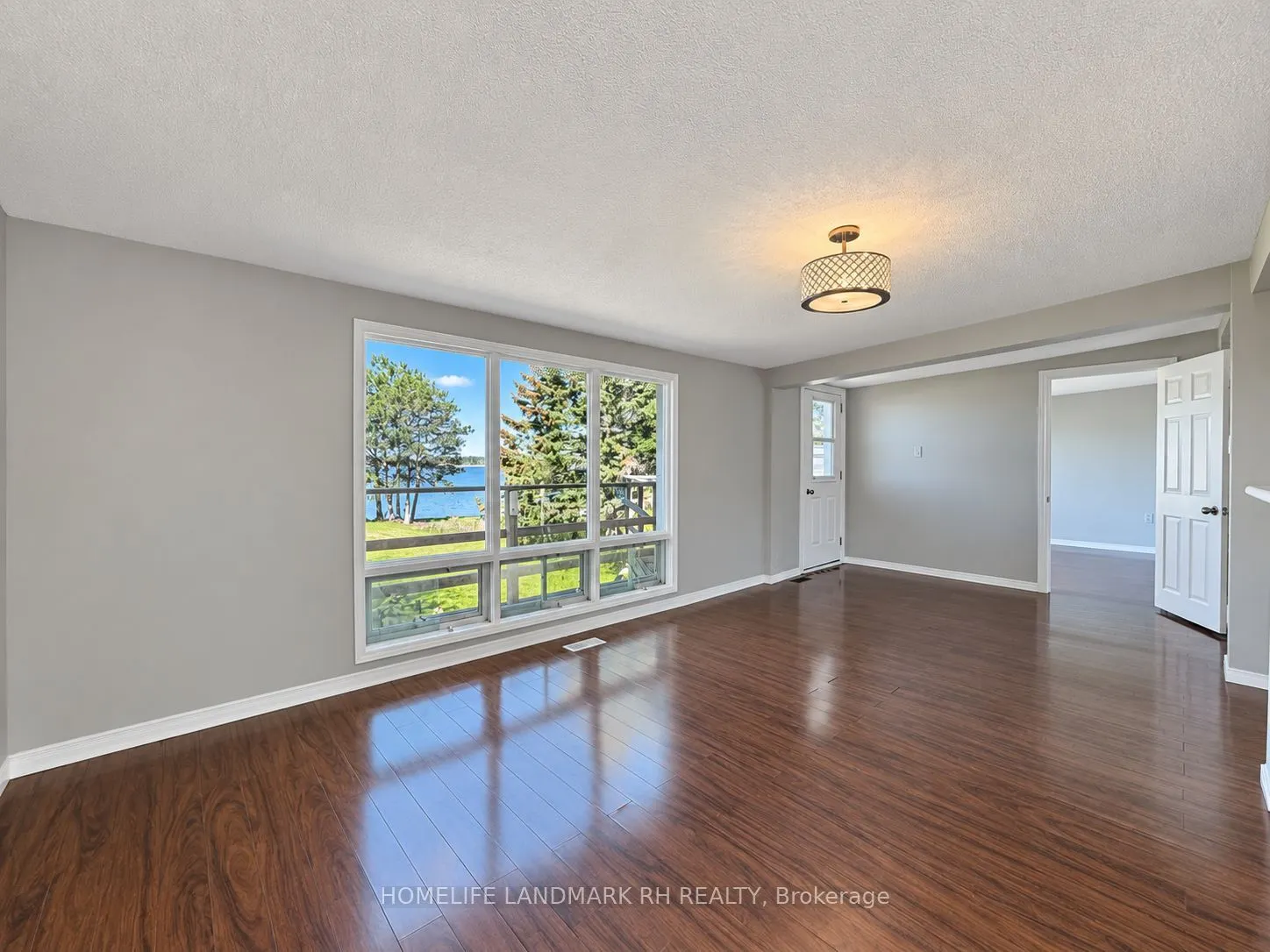 186 Spring Boulevard
