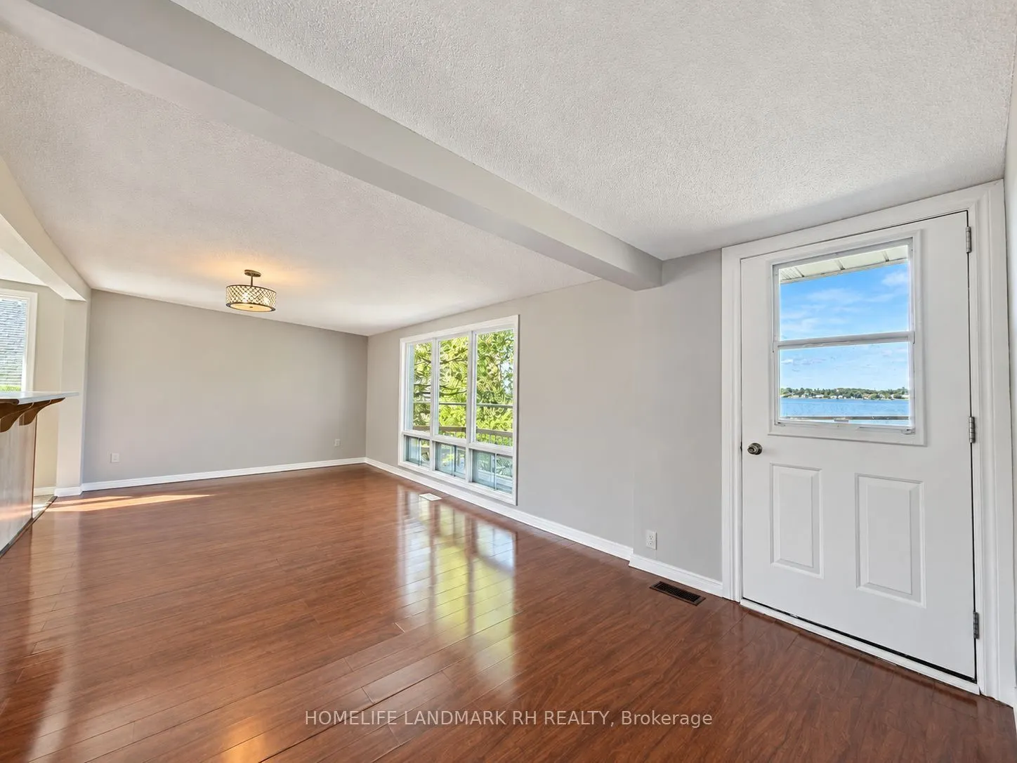 186 Spring Boulevard