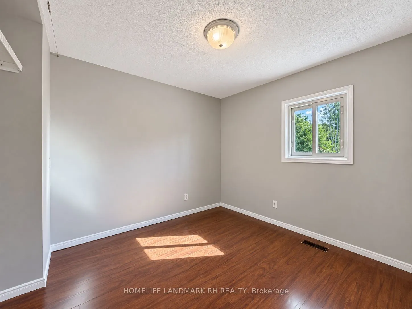 186 Spring Boulevard