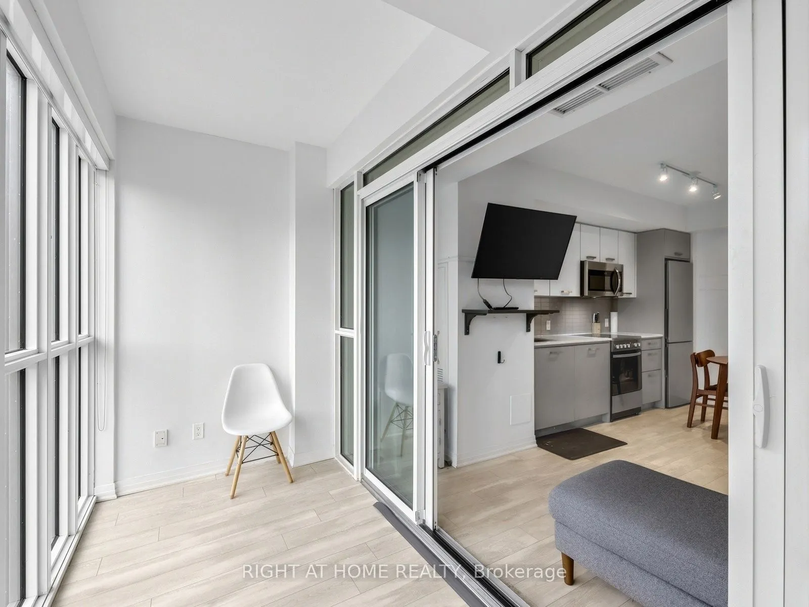 1630 Queen Street E #211