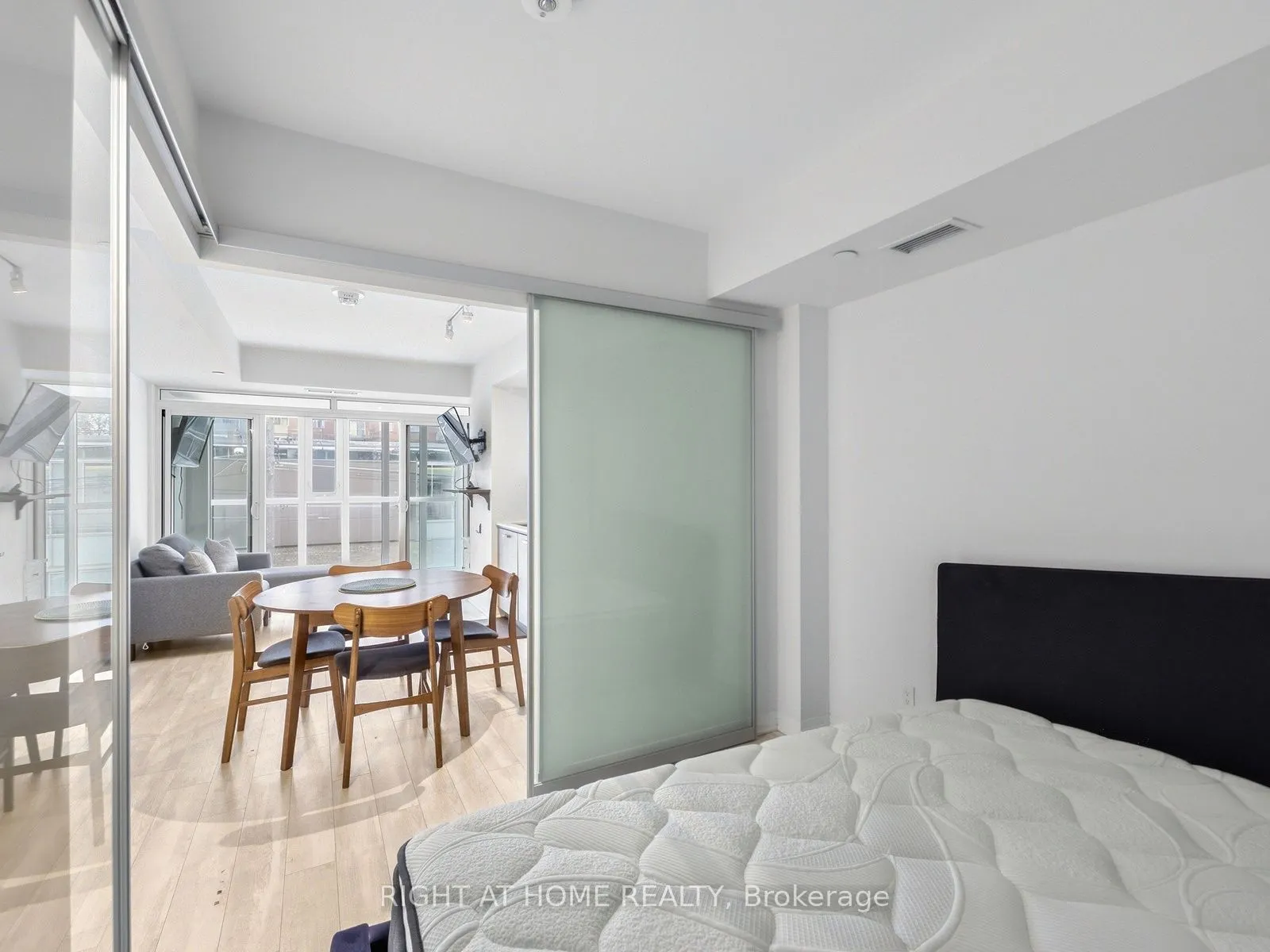 1630 Queen Street E #211