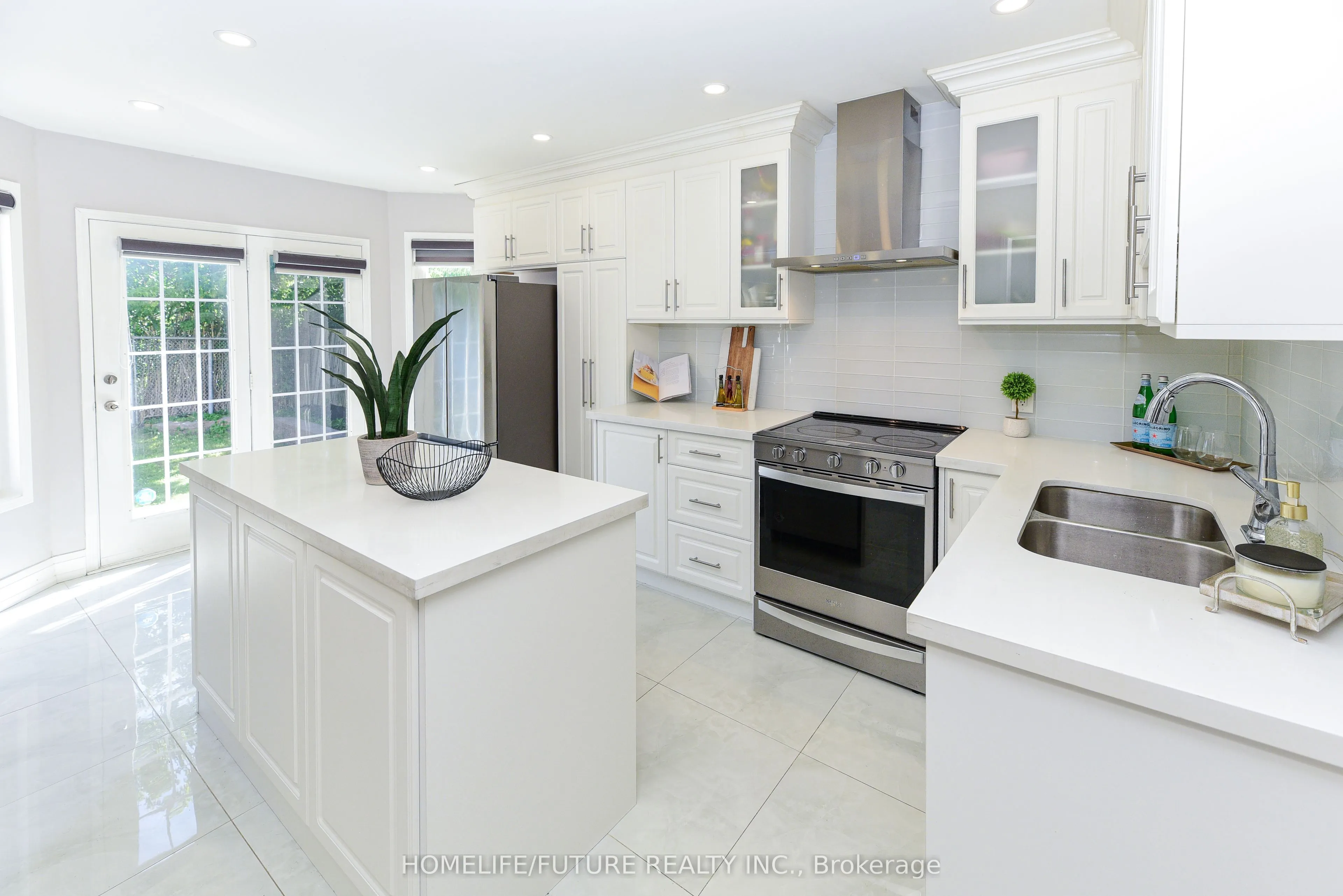 1404 Trowbridge Drive