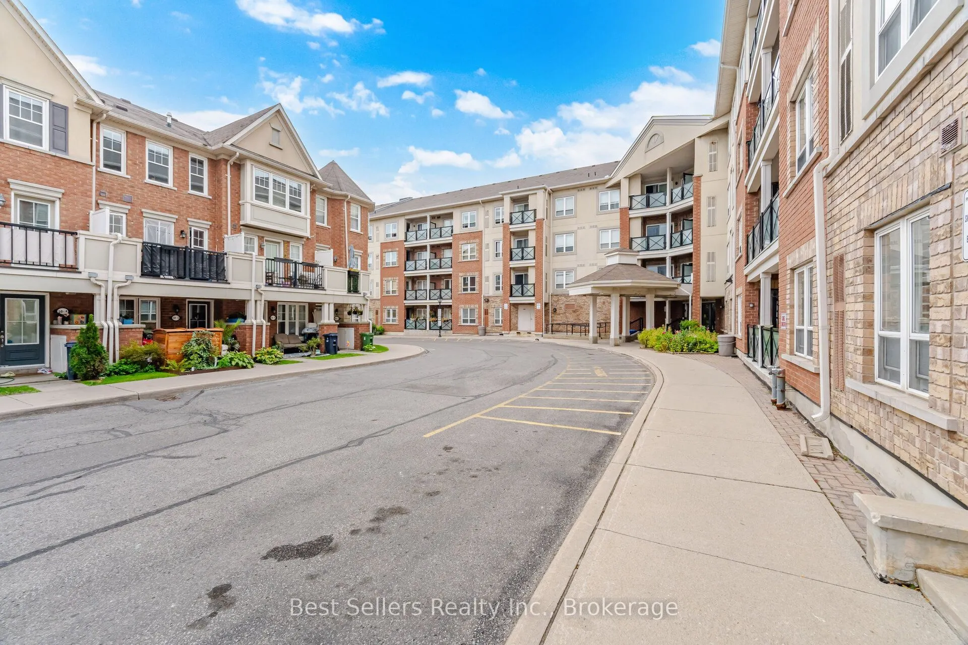 60 Mendelssohn Street #220