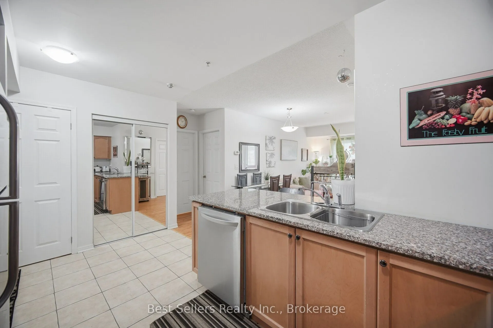 60 Mendelssohn Street #220