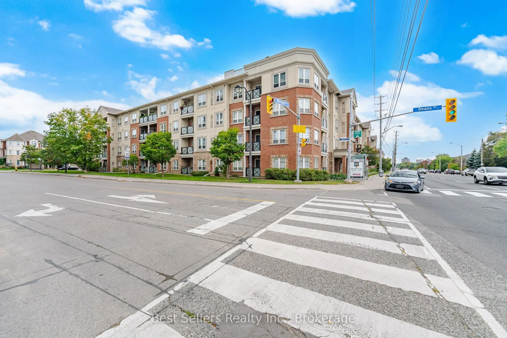 60 Mendelssohn Street #220