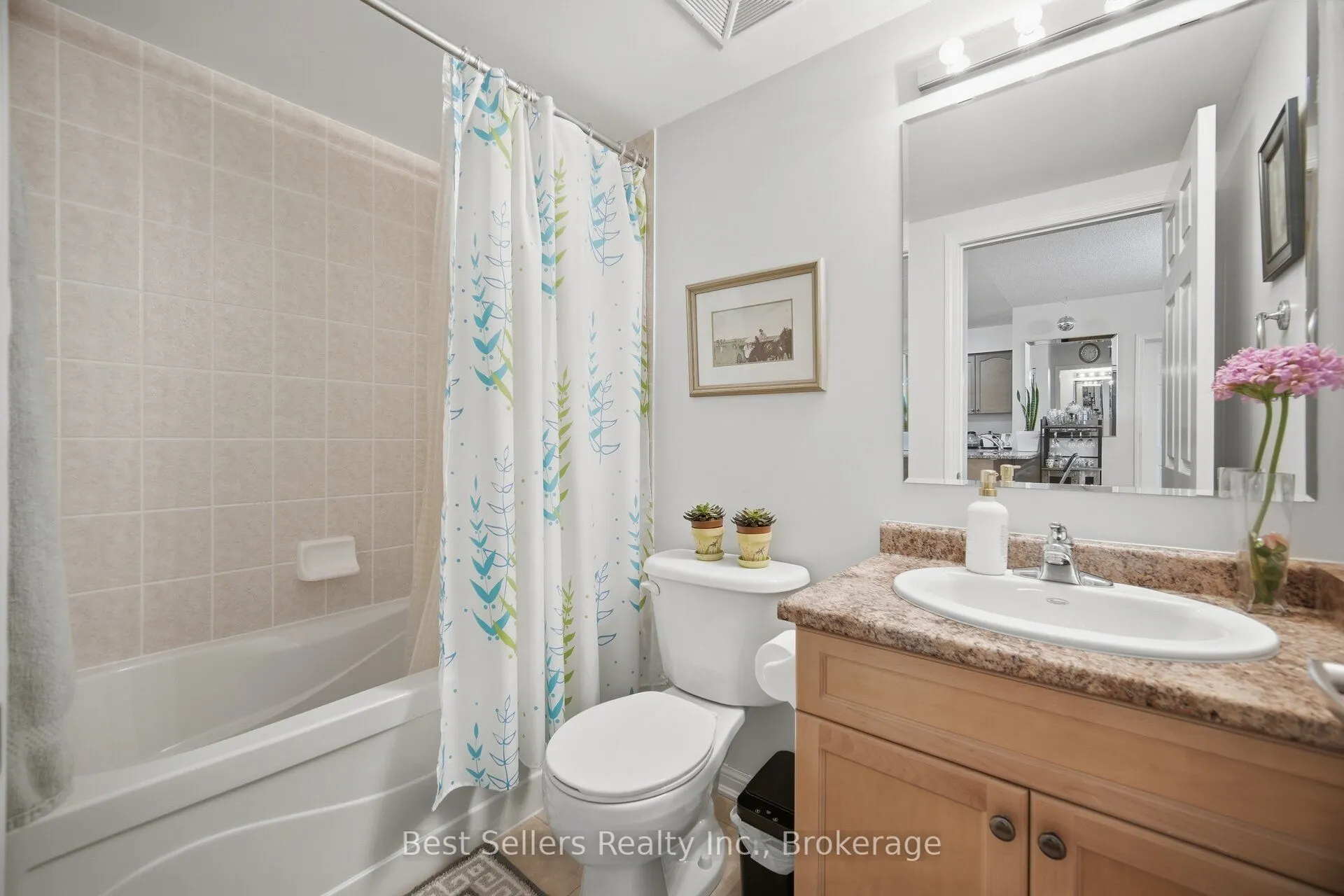 60 Mendelssohn Street #220