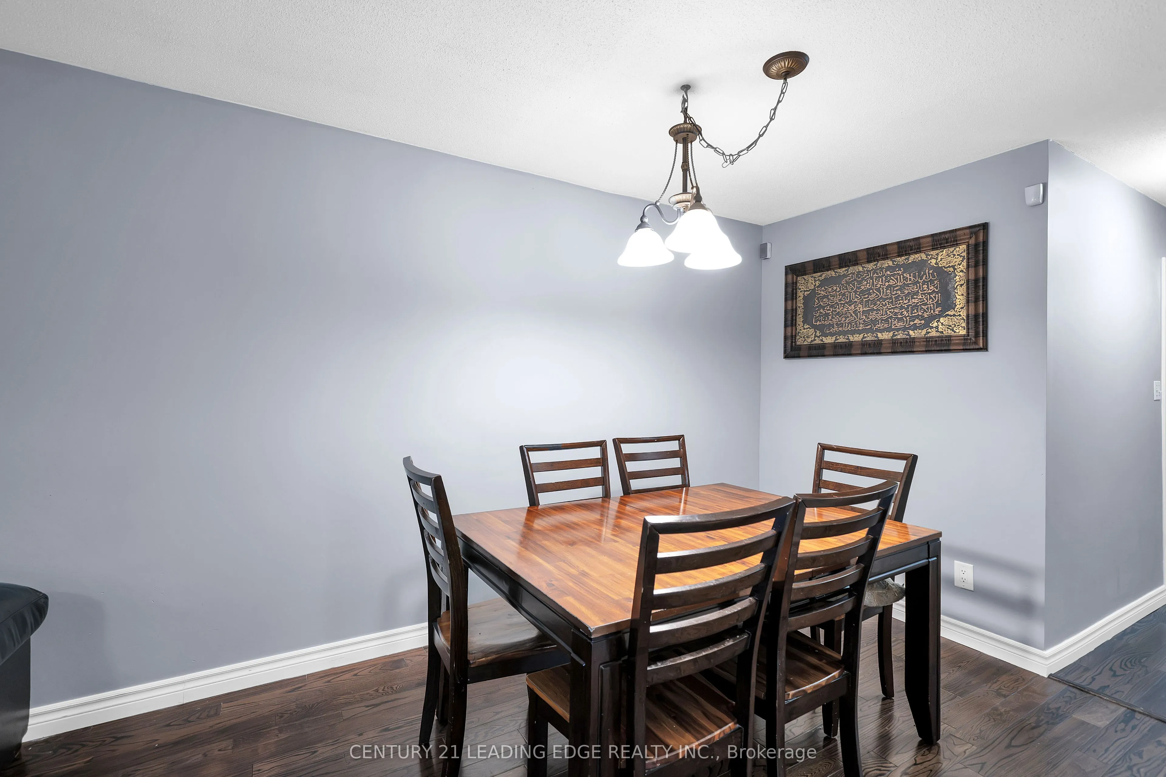 10 Fairbairn Court
