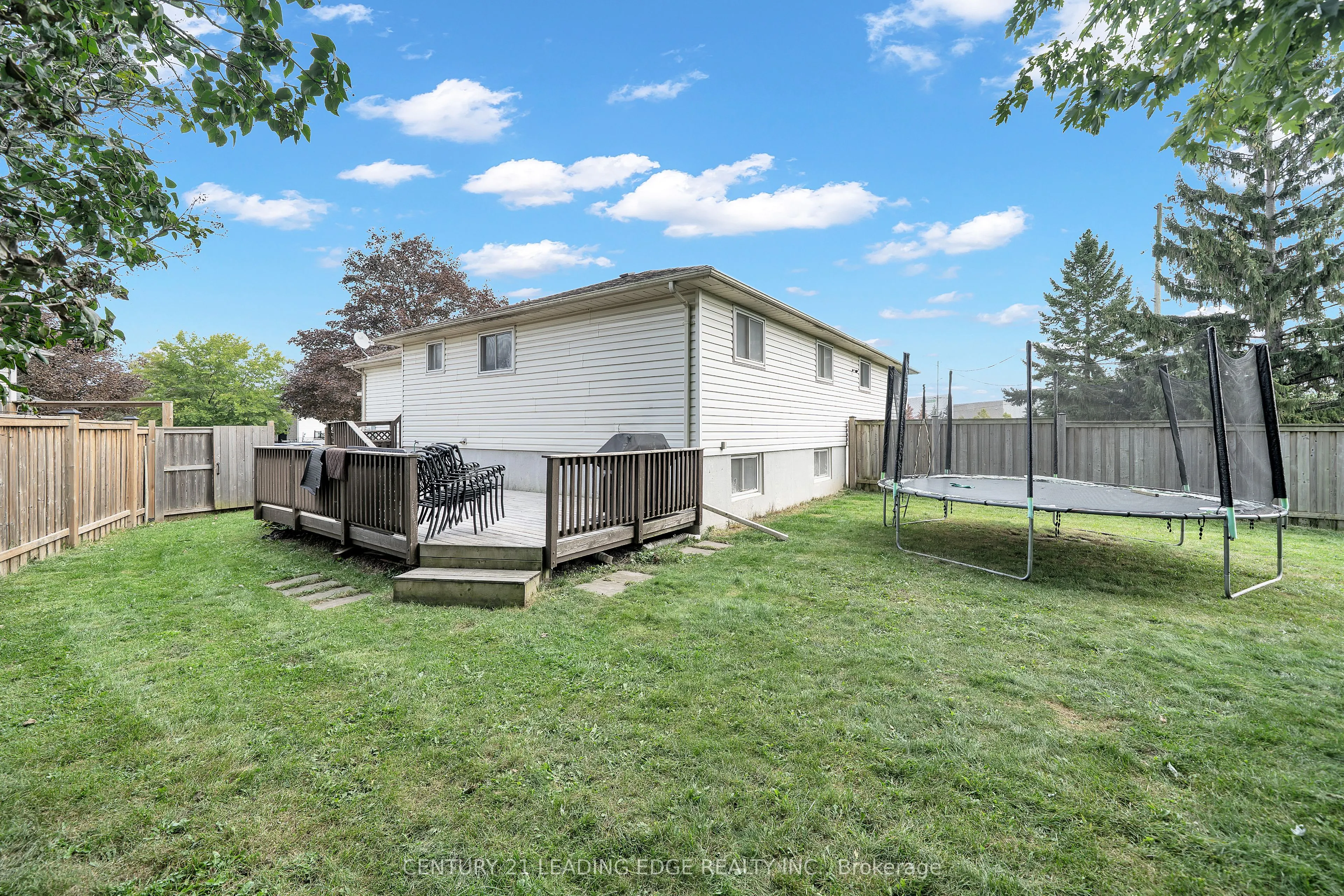 10 Fairbairn Court