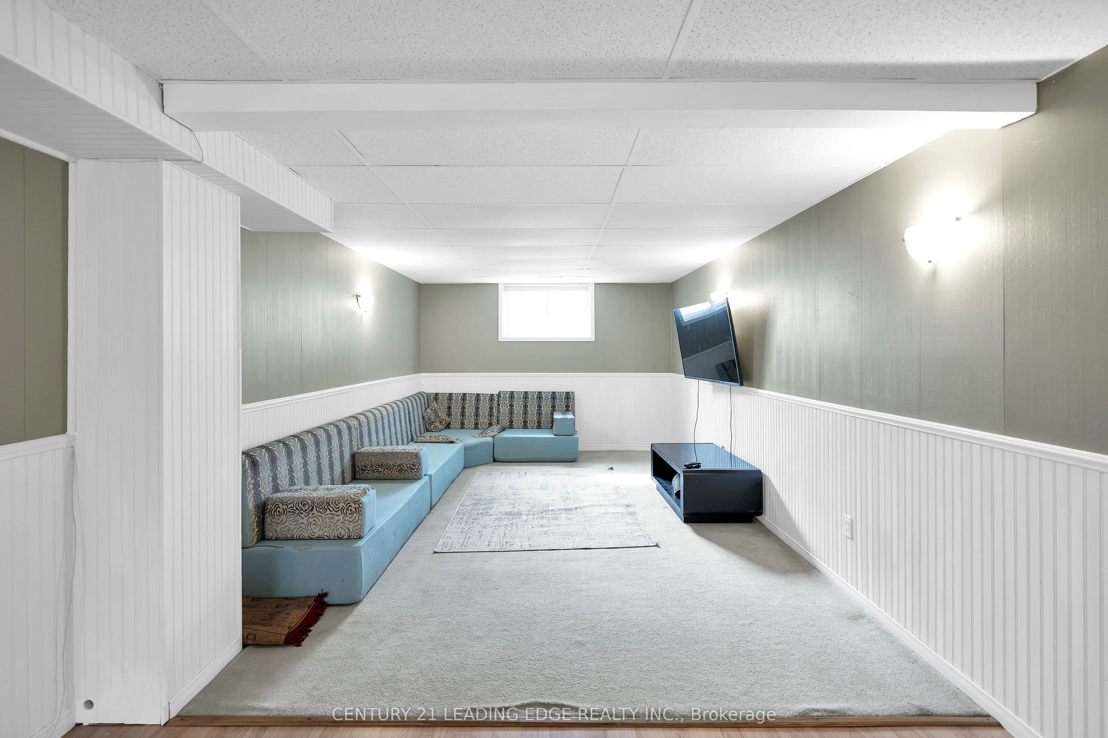 10 Fairbairn Court