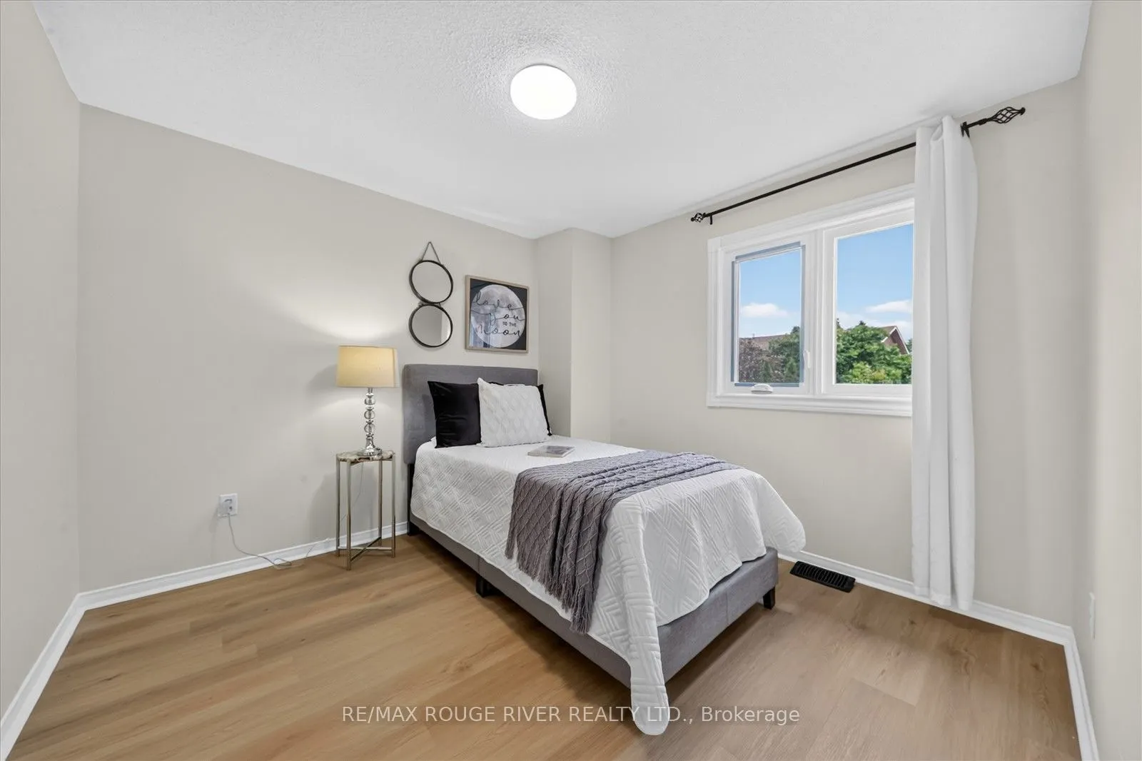 211 Ponymeadow Terrace