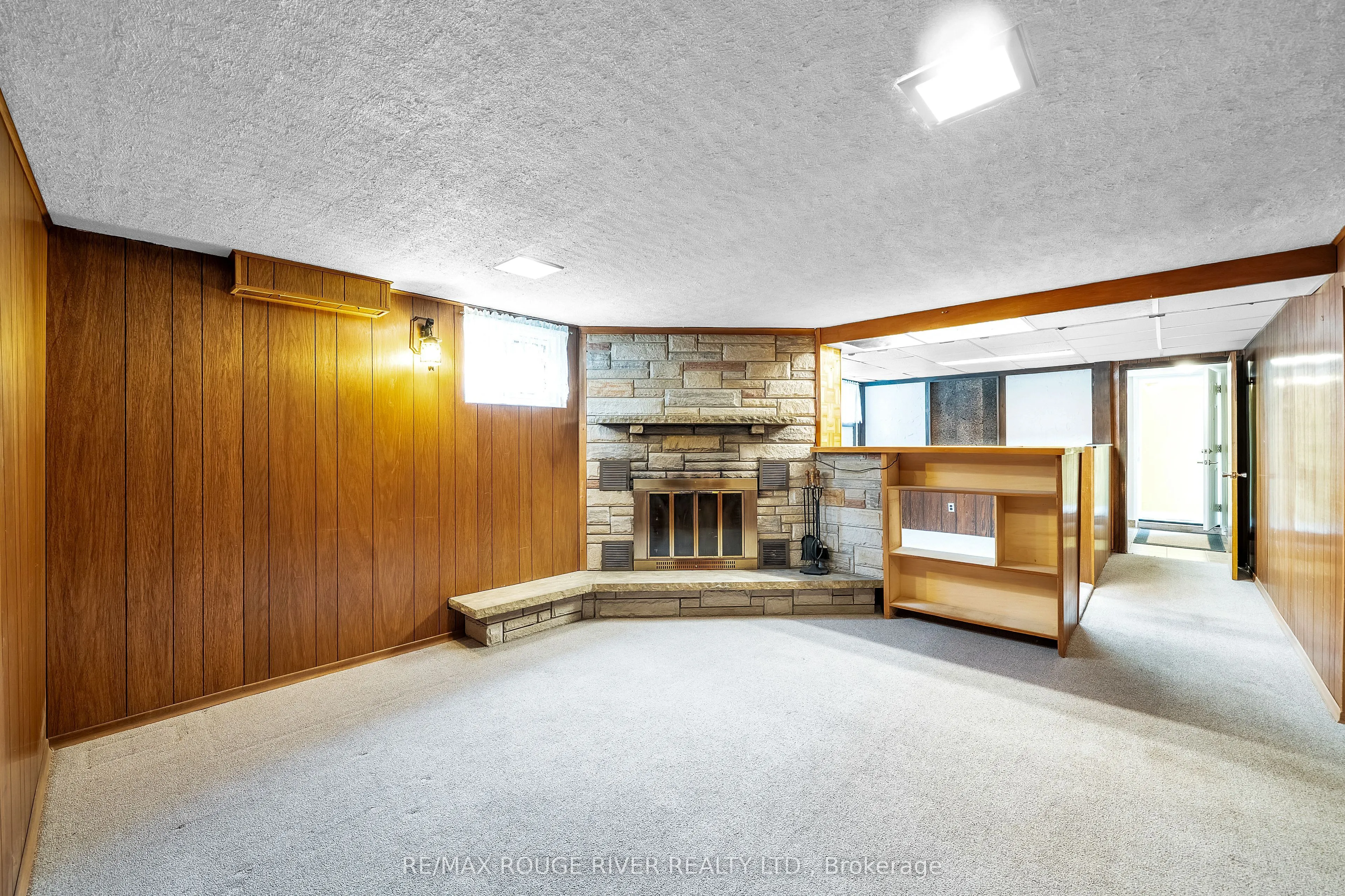 920 Sunrise Avenue