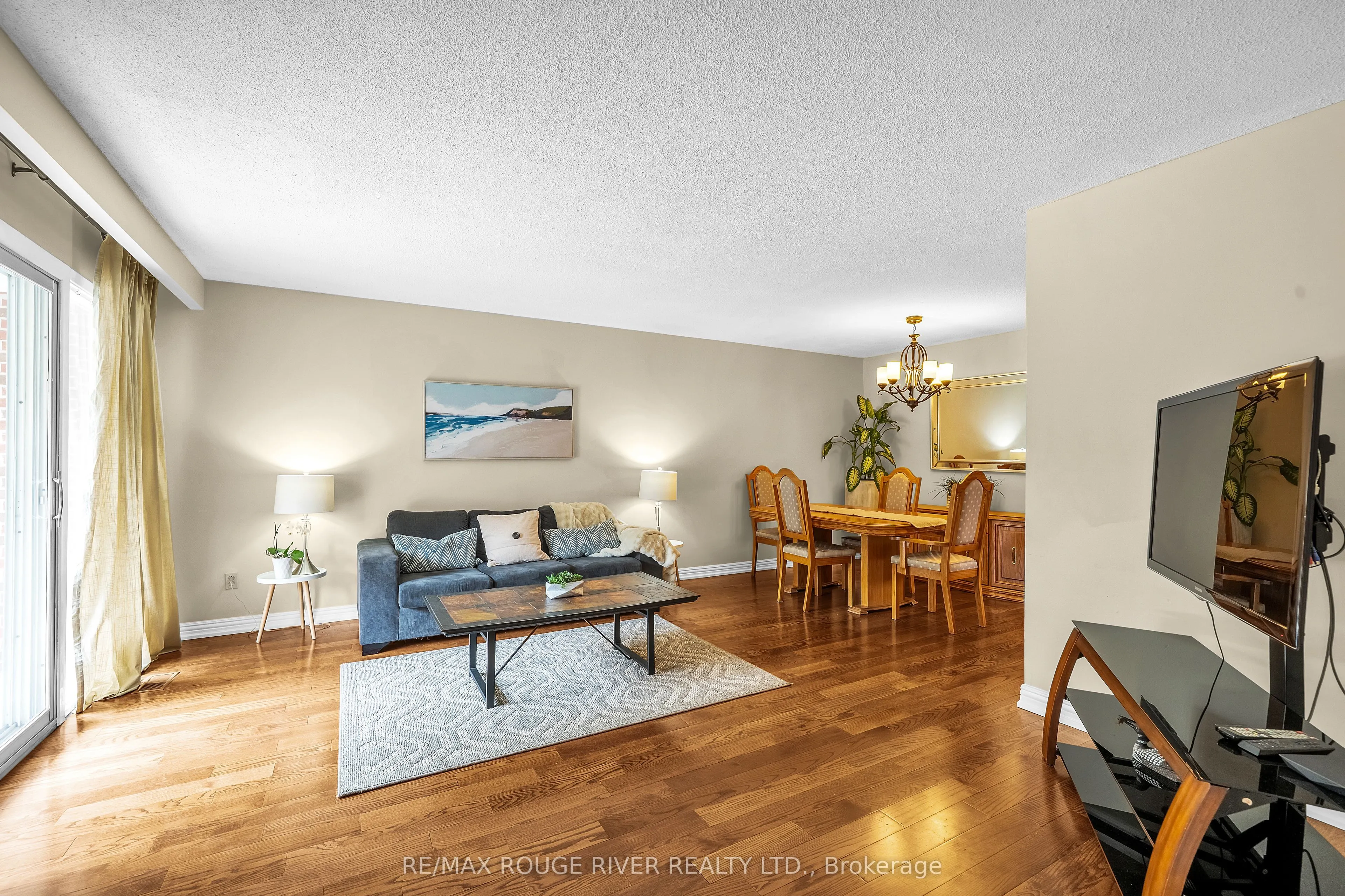 920 Sunrise Avenue