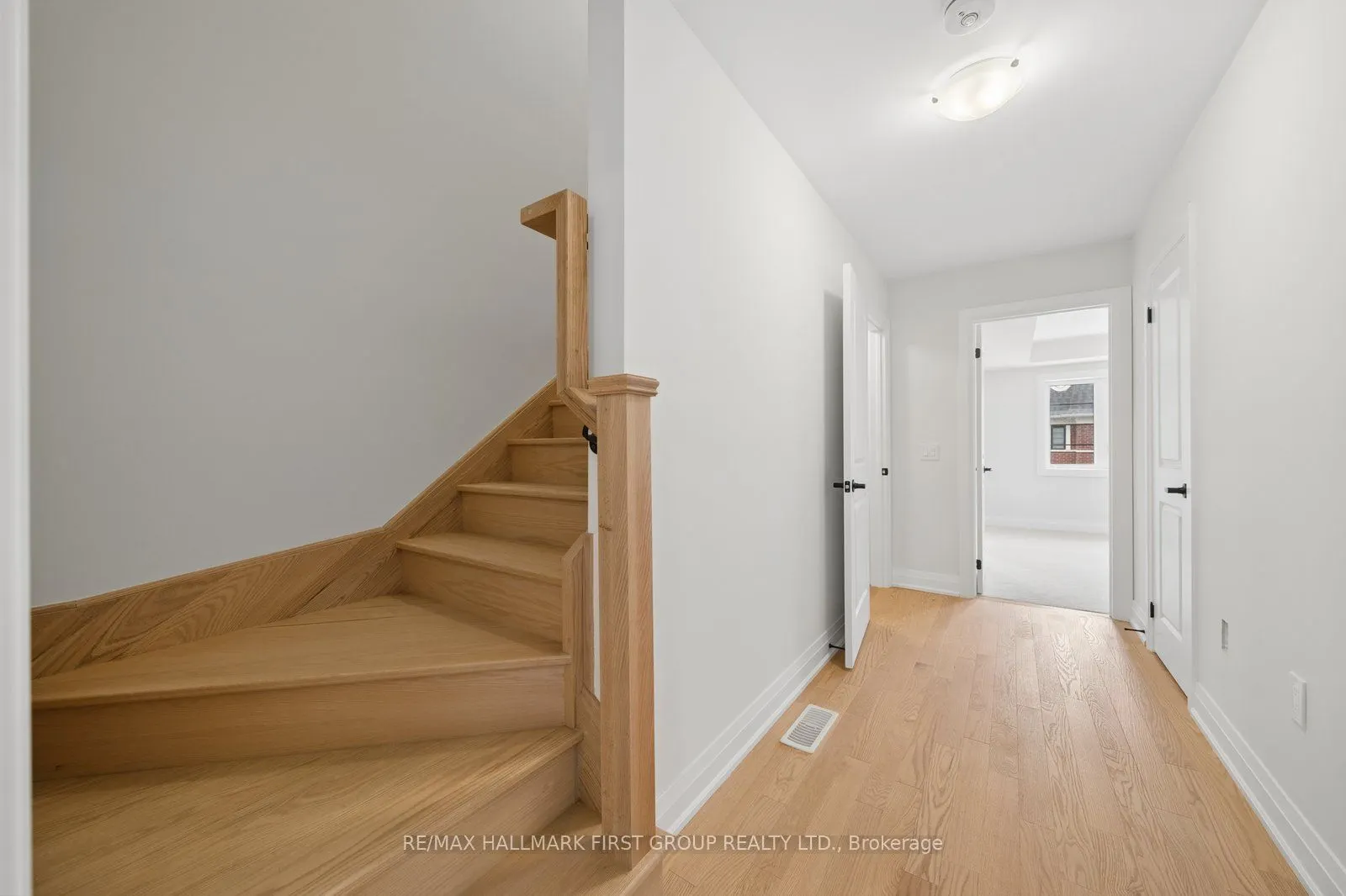 11 Marret Lane