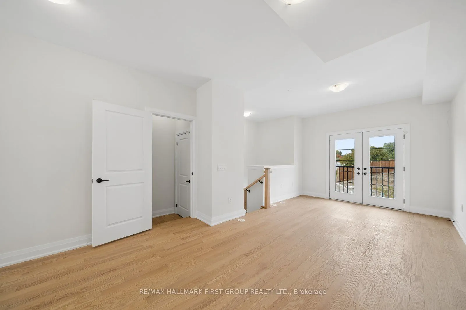 11 Marret Lane