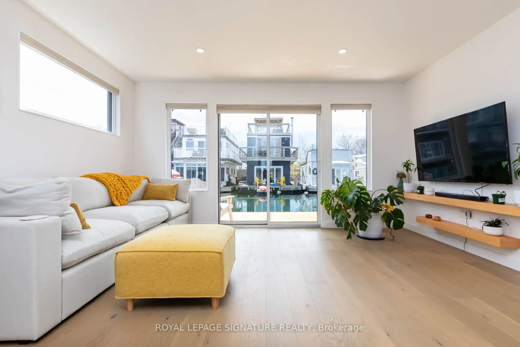 7 Brimley Road S #E65
