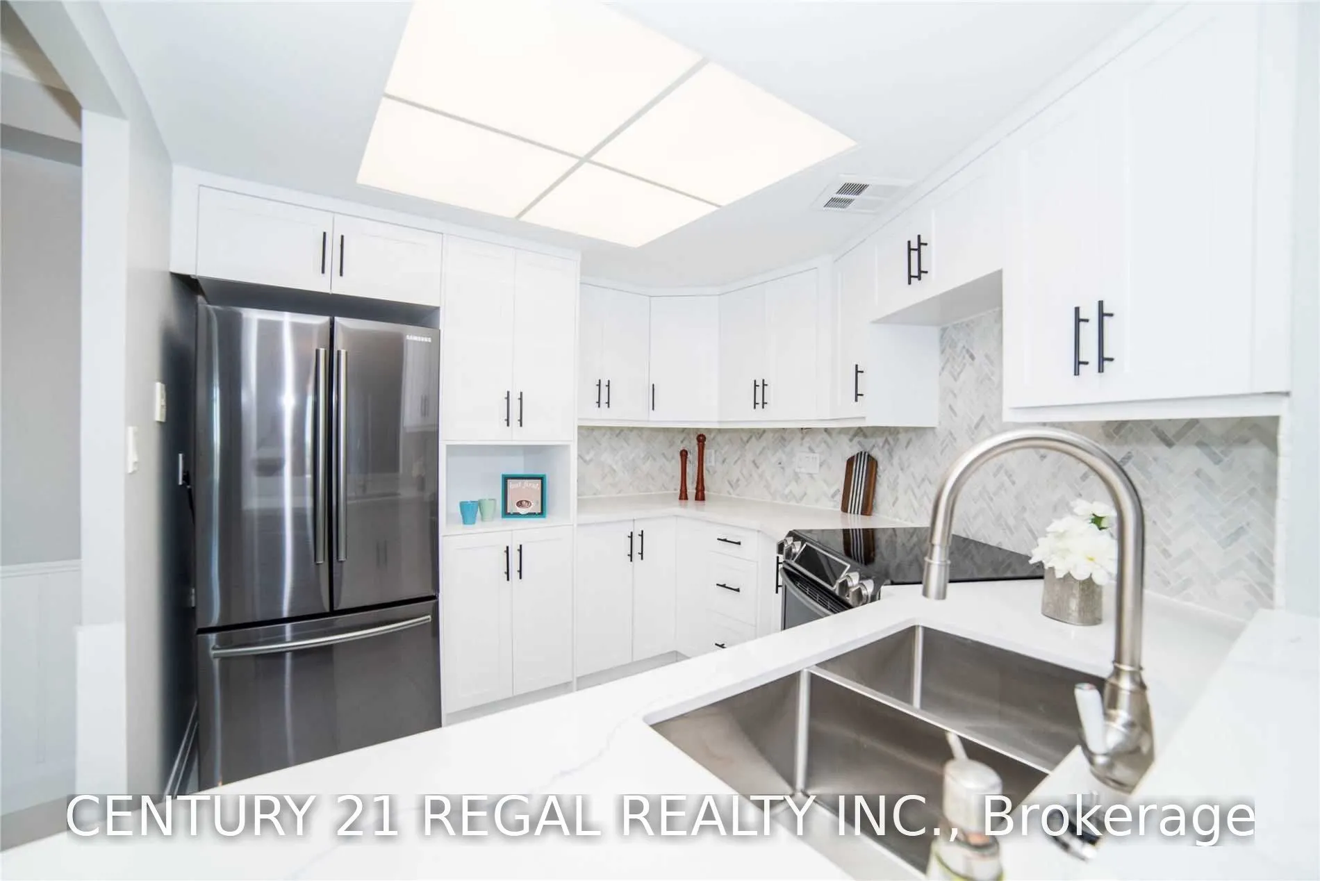 20 Guildwood Parkway #1101