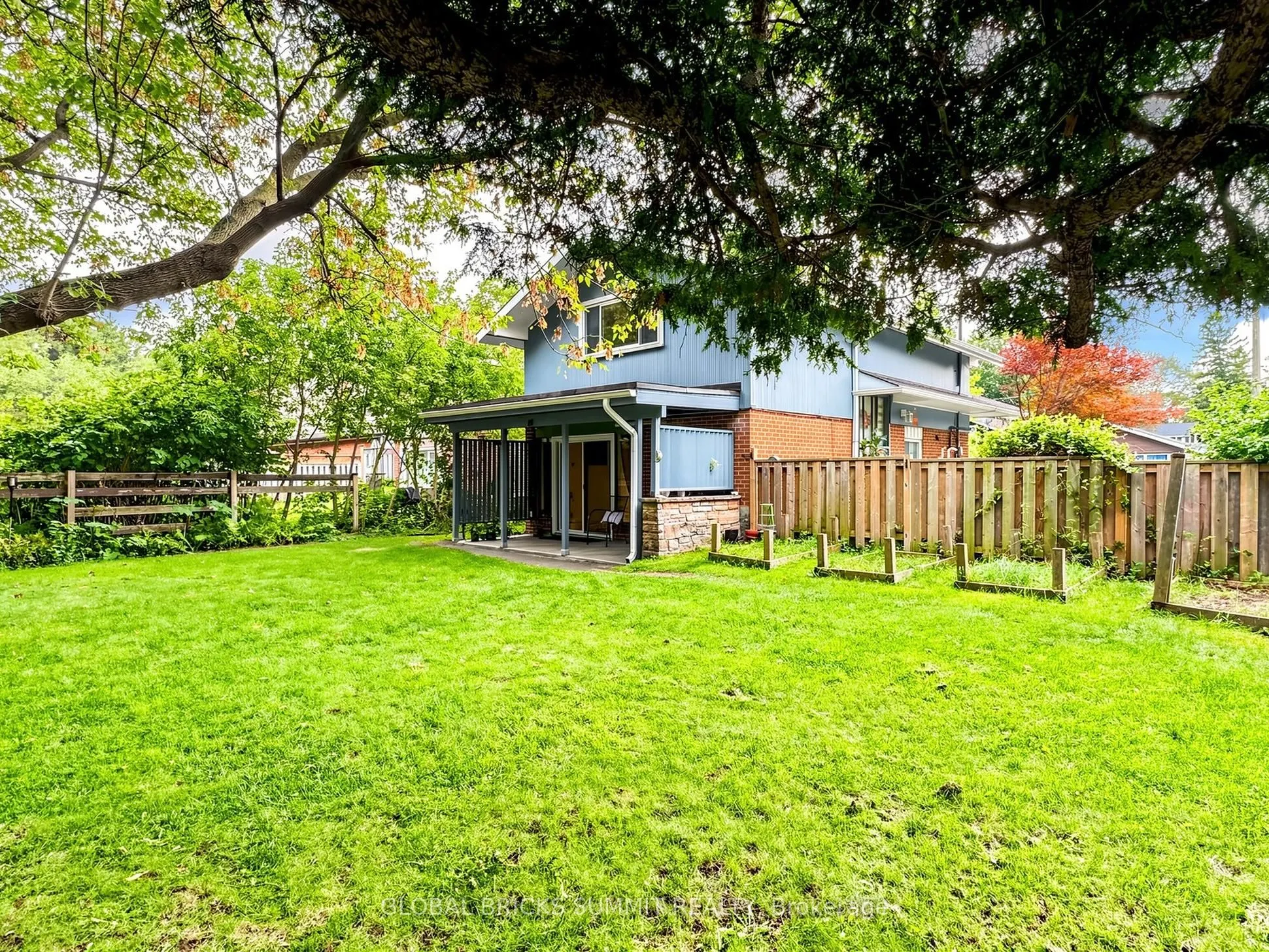 17 Amboy Road