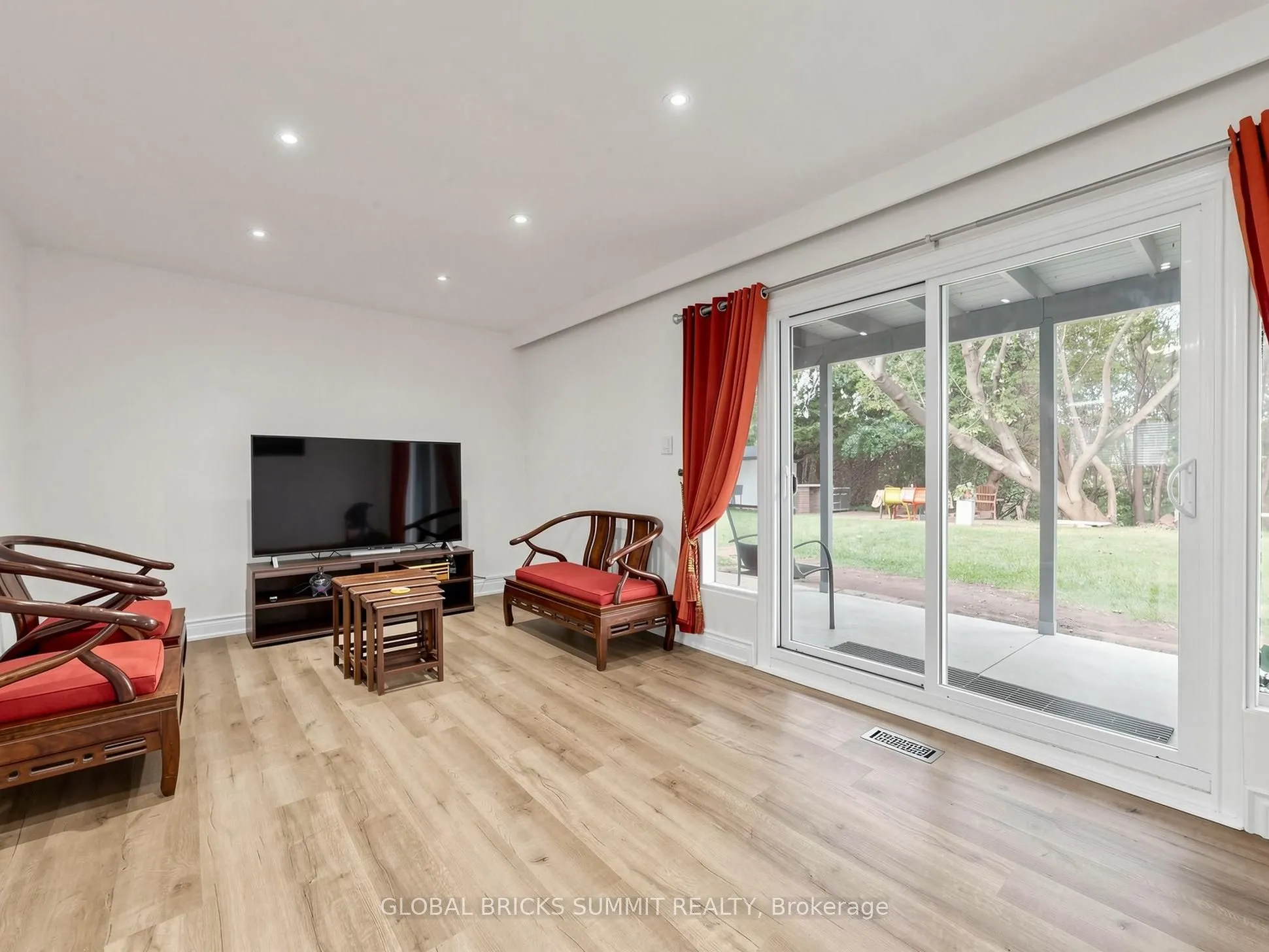 17 Amboy Road