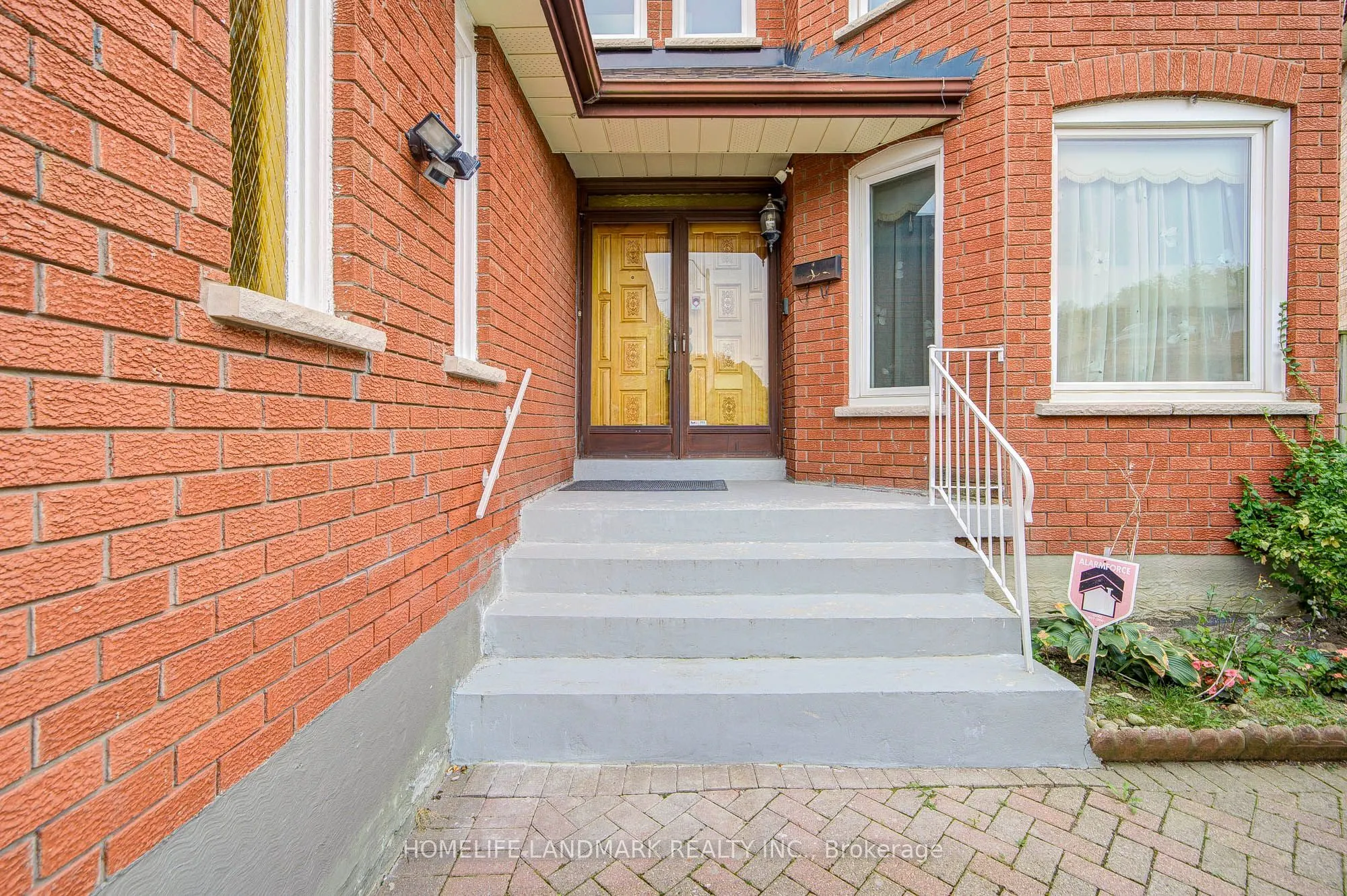 48 Purcell Square