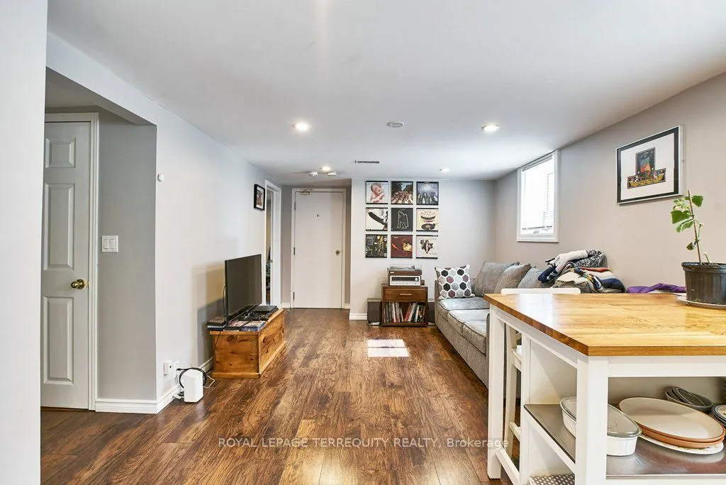 304 Palmerston Avenue #Lower