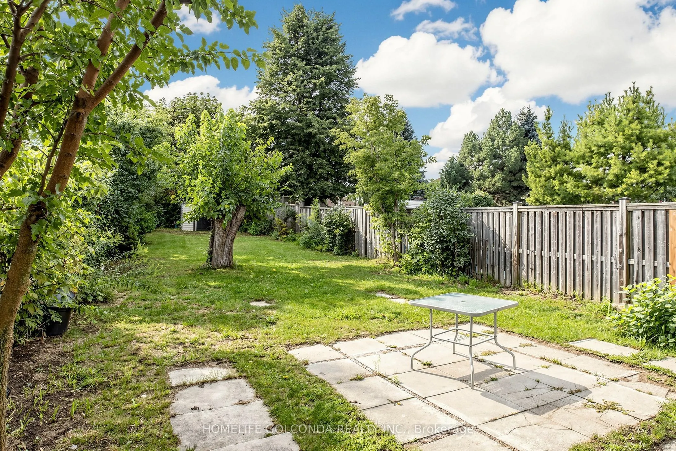 1704 Canadore Crescent