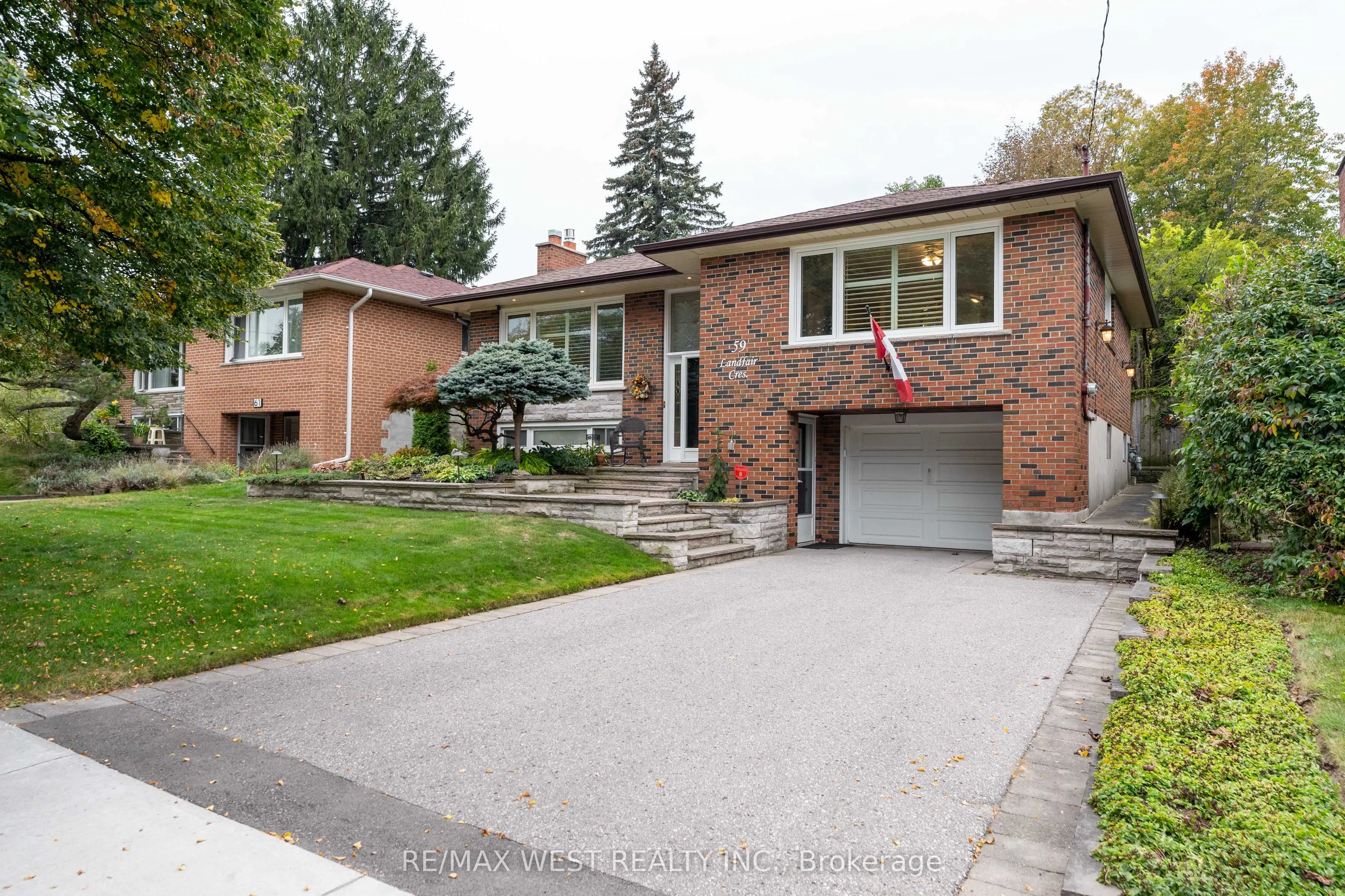 59 Landfair Crescent