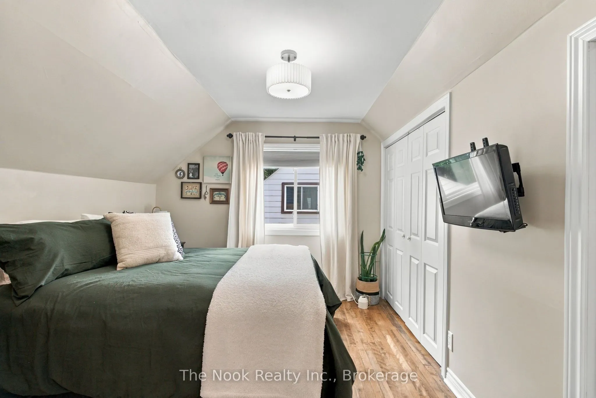 120 Admiral Road