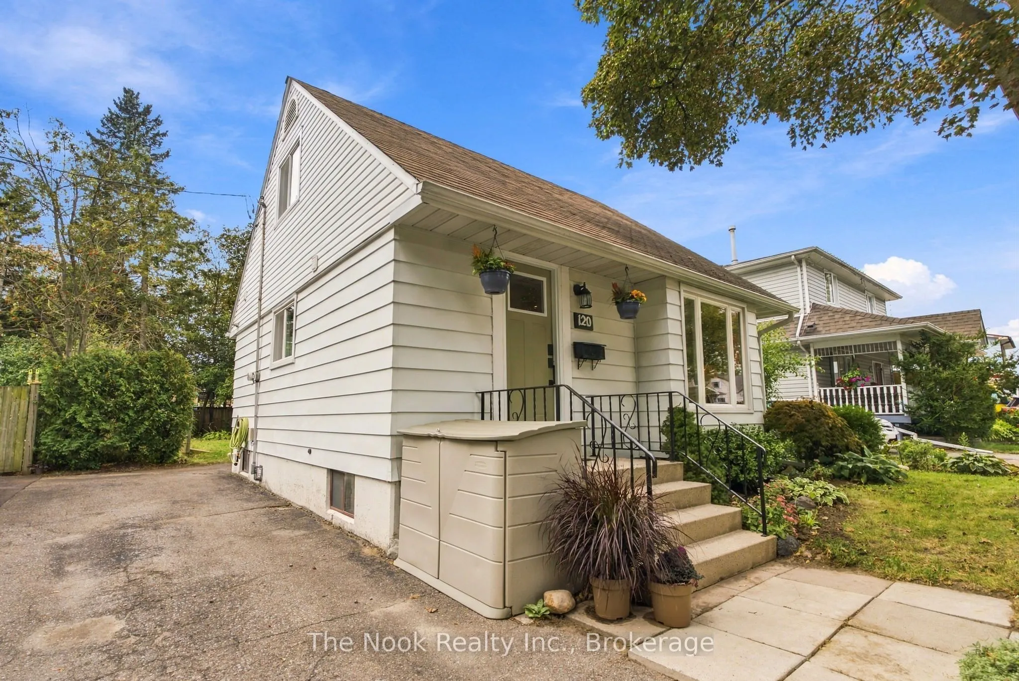 120 Admiral Road