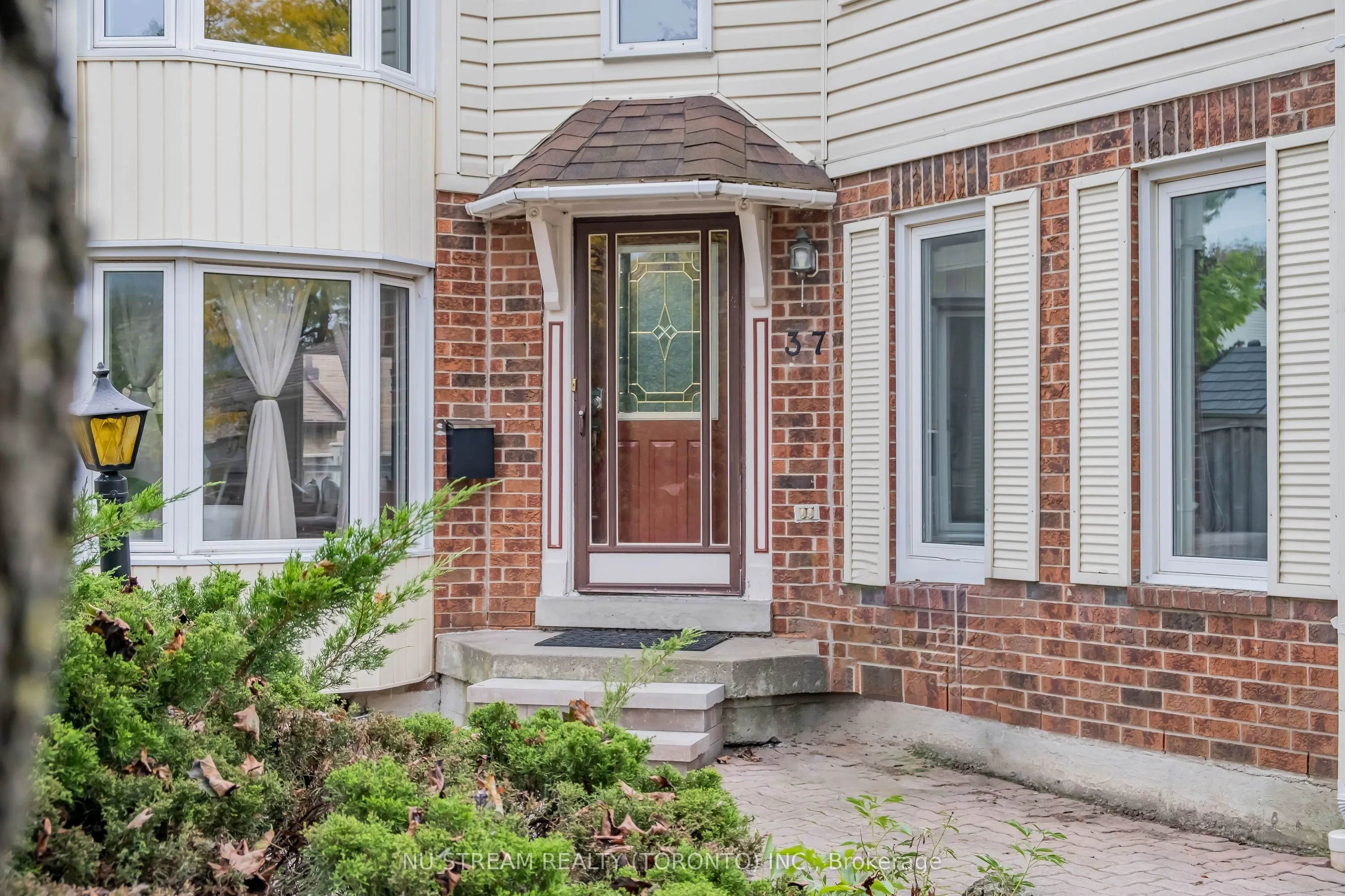 37 Wintermute Boulevard