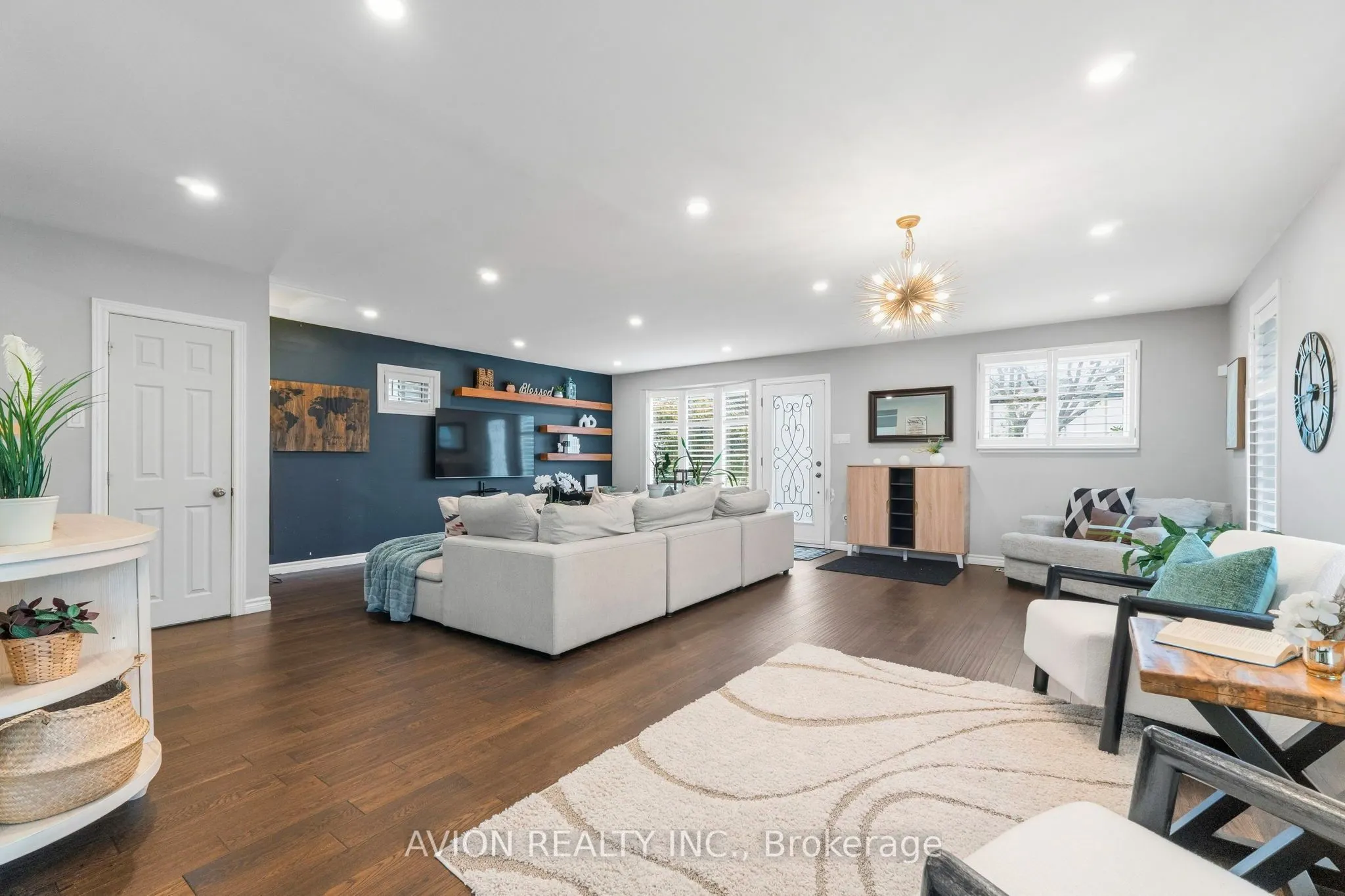 76 Livingston Road