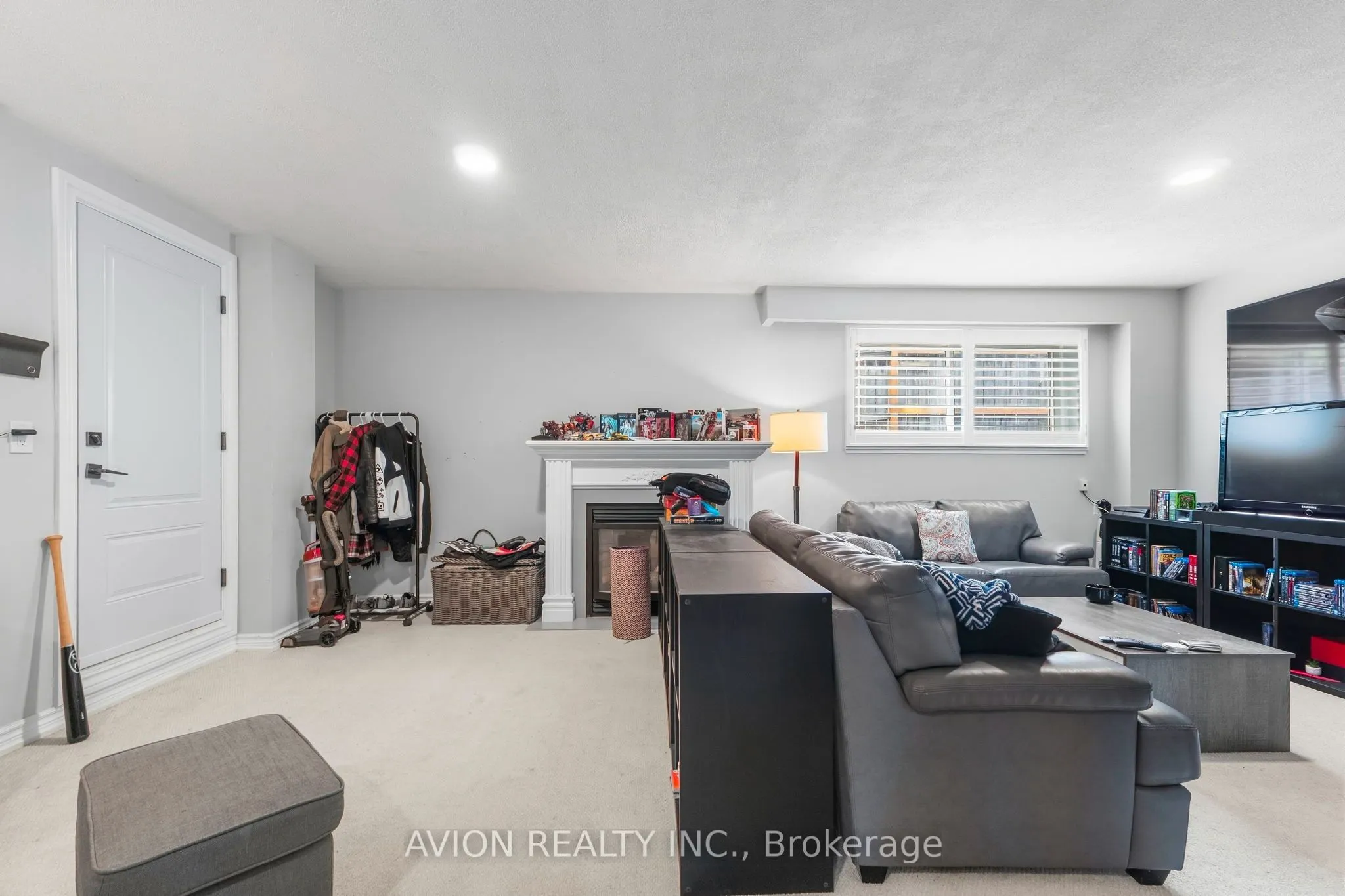 76 Livingston Road
