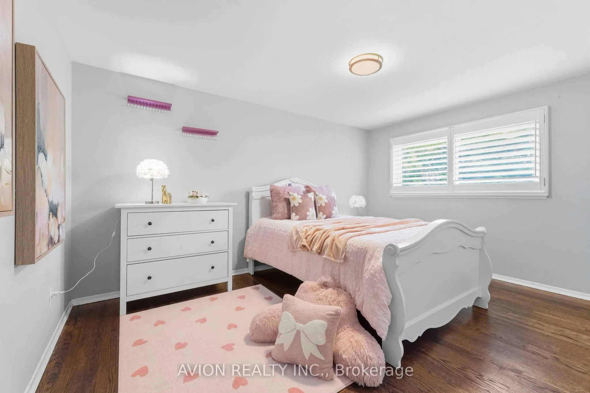 76 Livingston Road