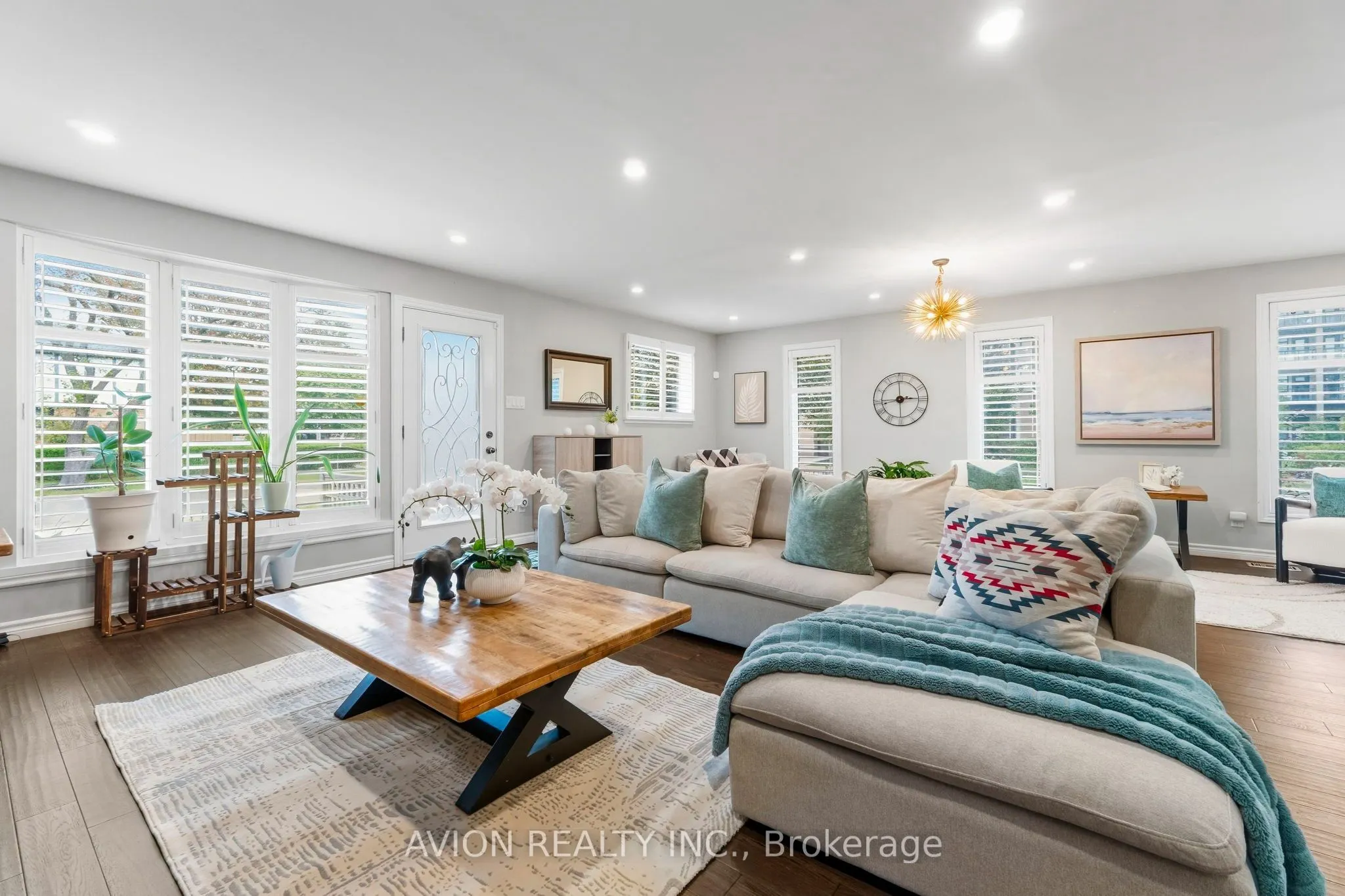 76 Livingston Road