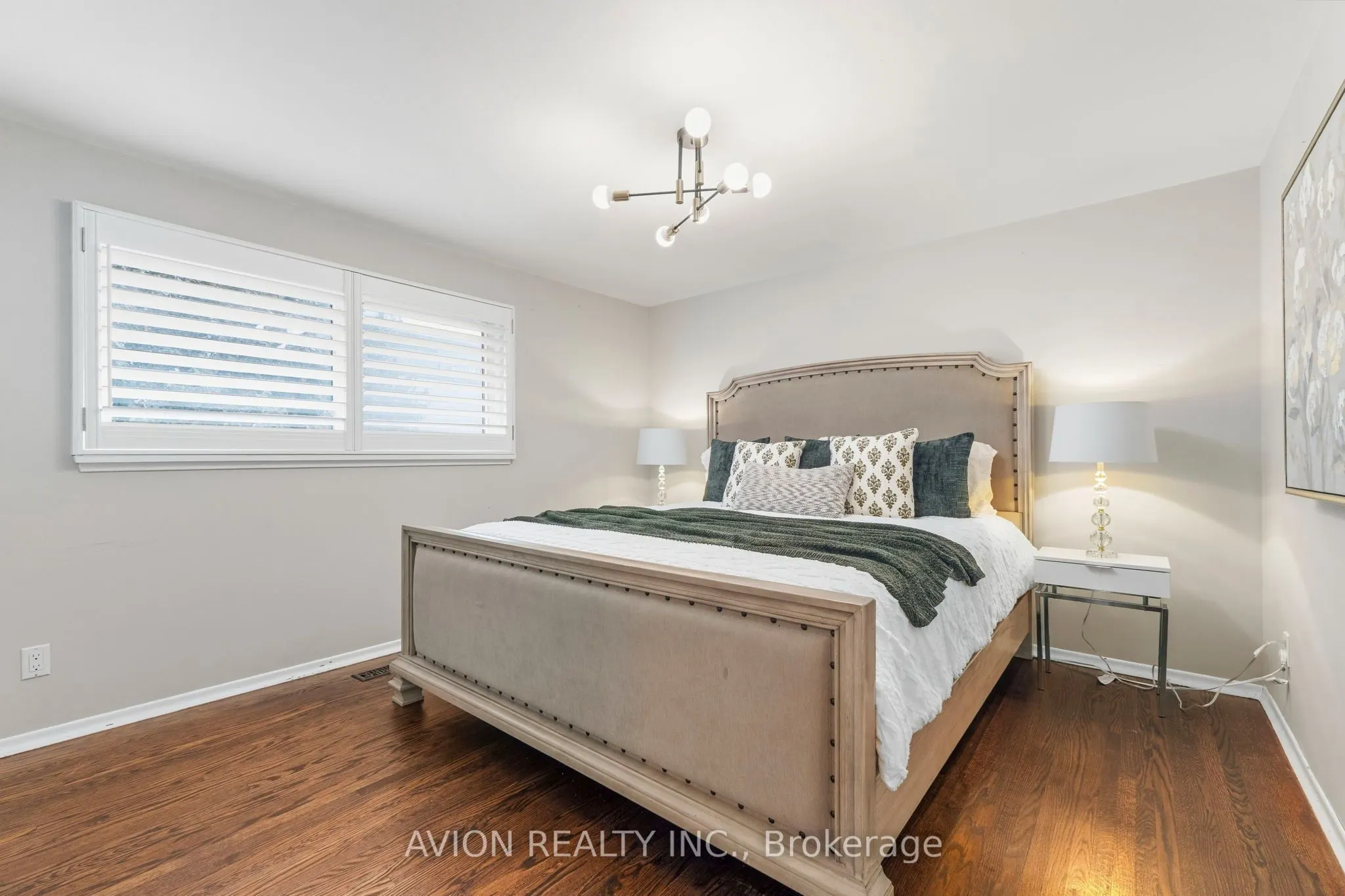 76 Livingston Road