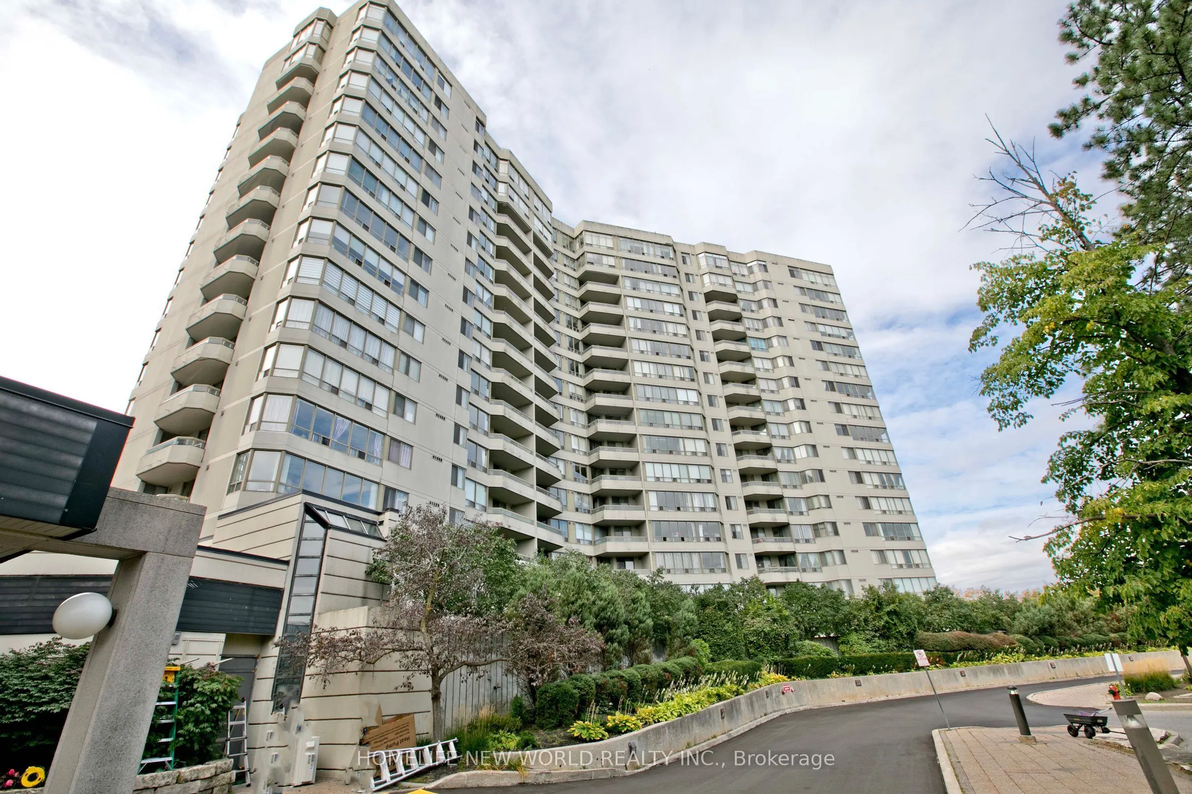 160 Alton Towers Circle #1204