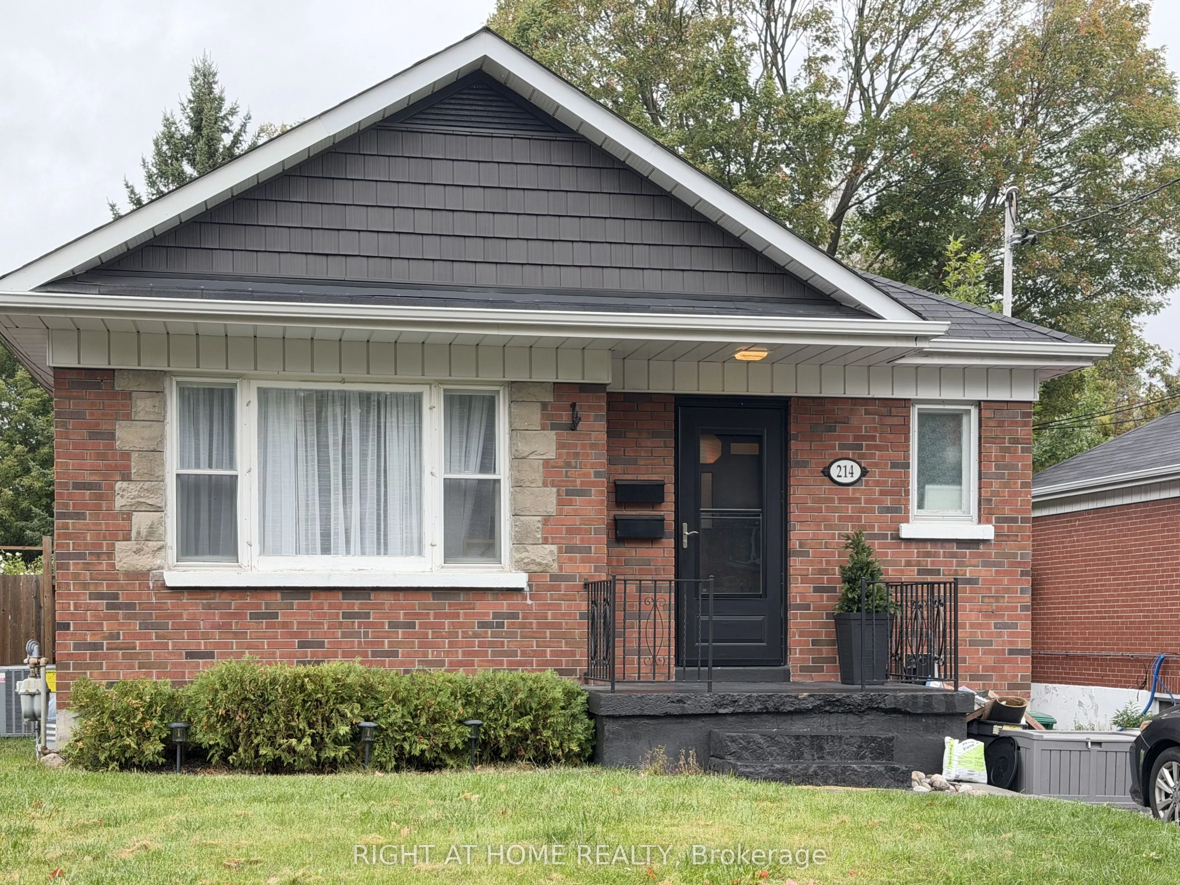 214 Greenwood Avenue #Lower