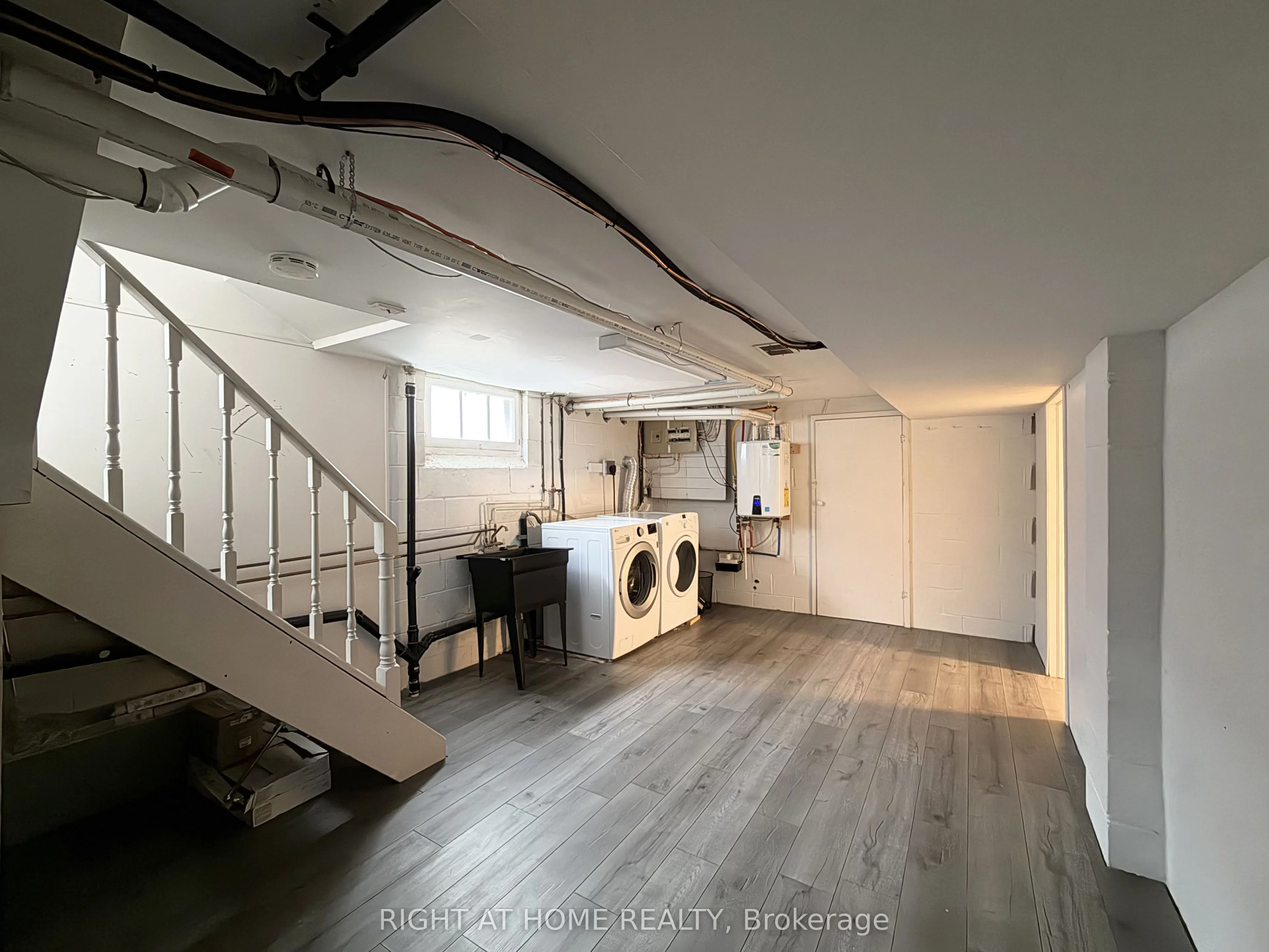 214 Greenwood Avenue #Lower