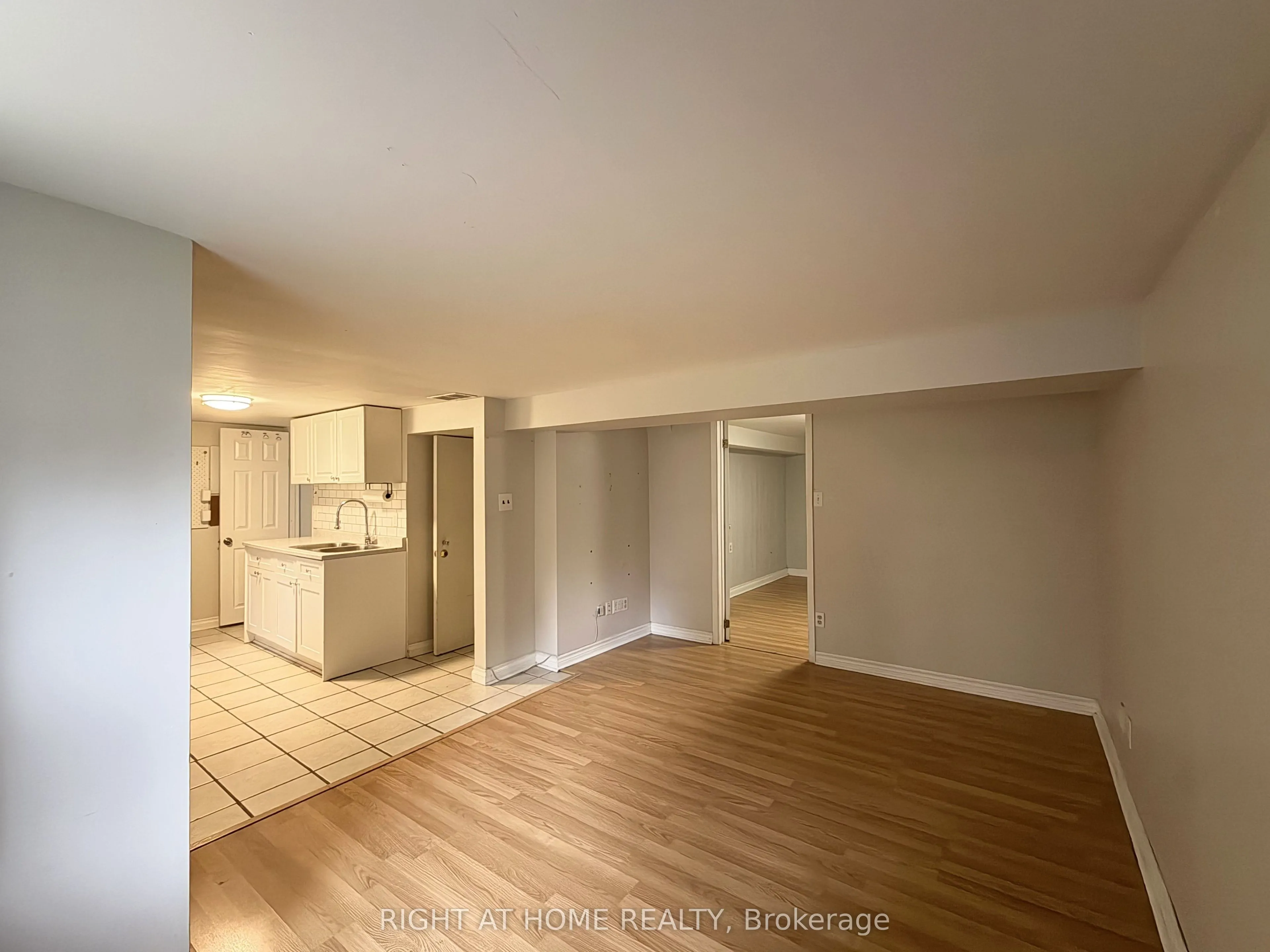 214 Greenwood Avenue #Lower