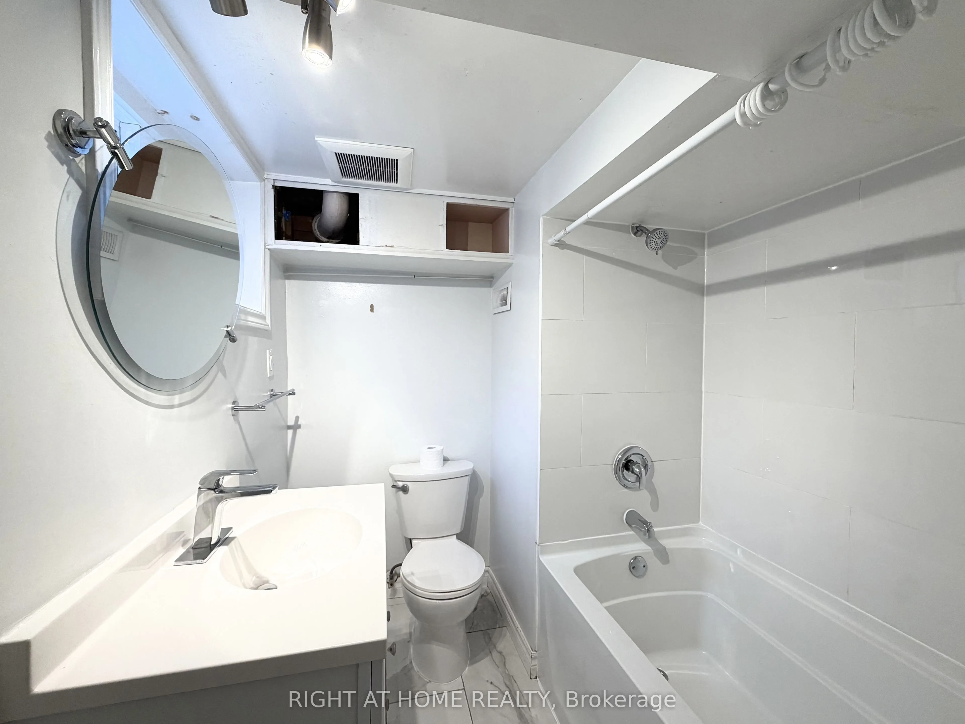 214 Greenwood Avenue #Lower